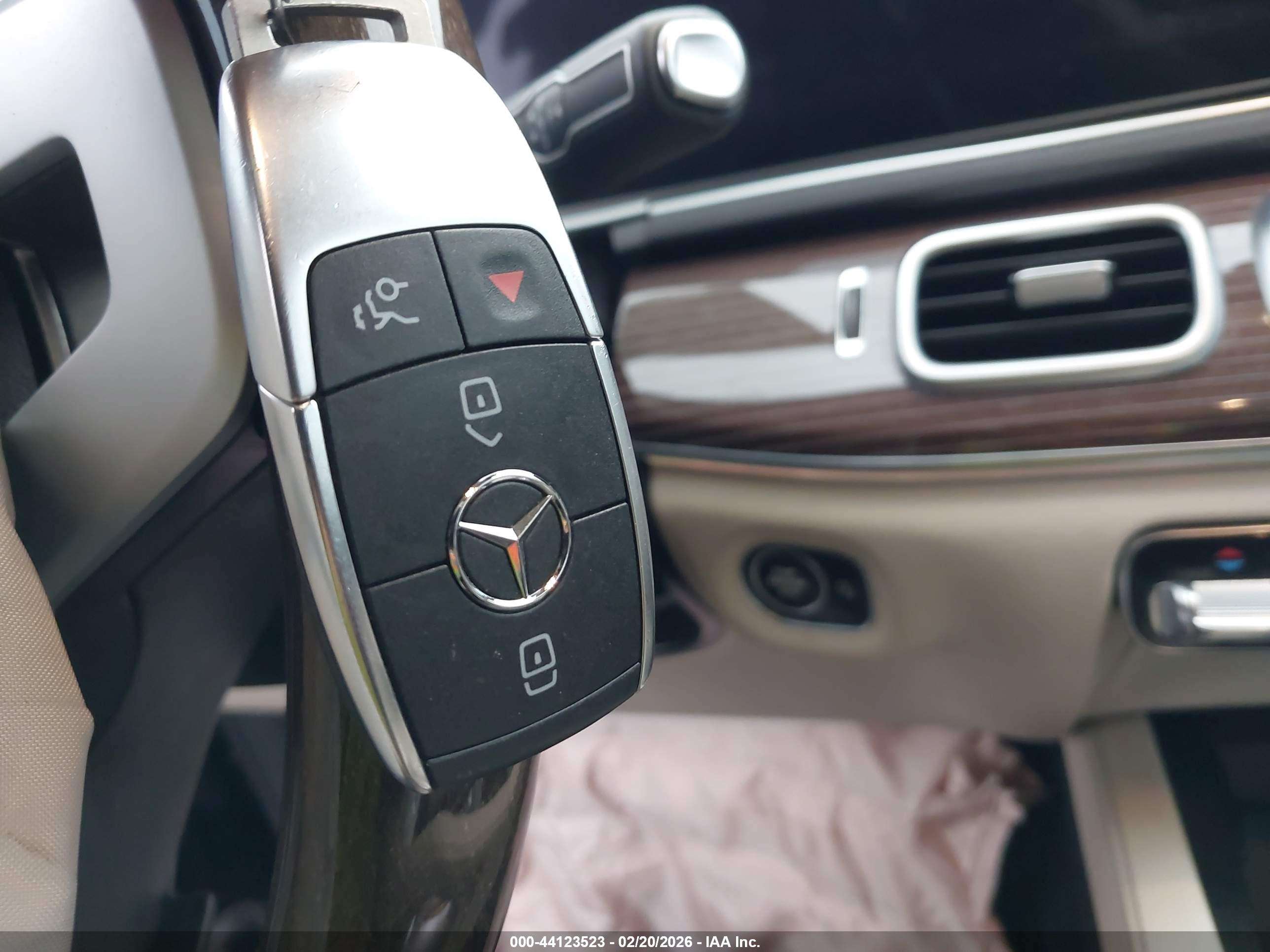 MERCEDES-BENZ GLE image 11