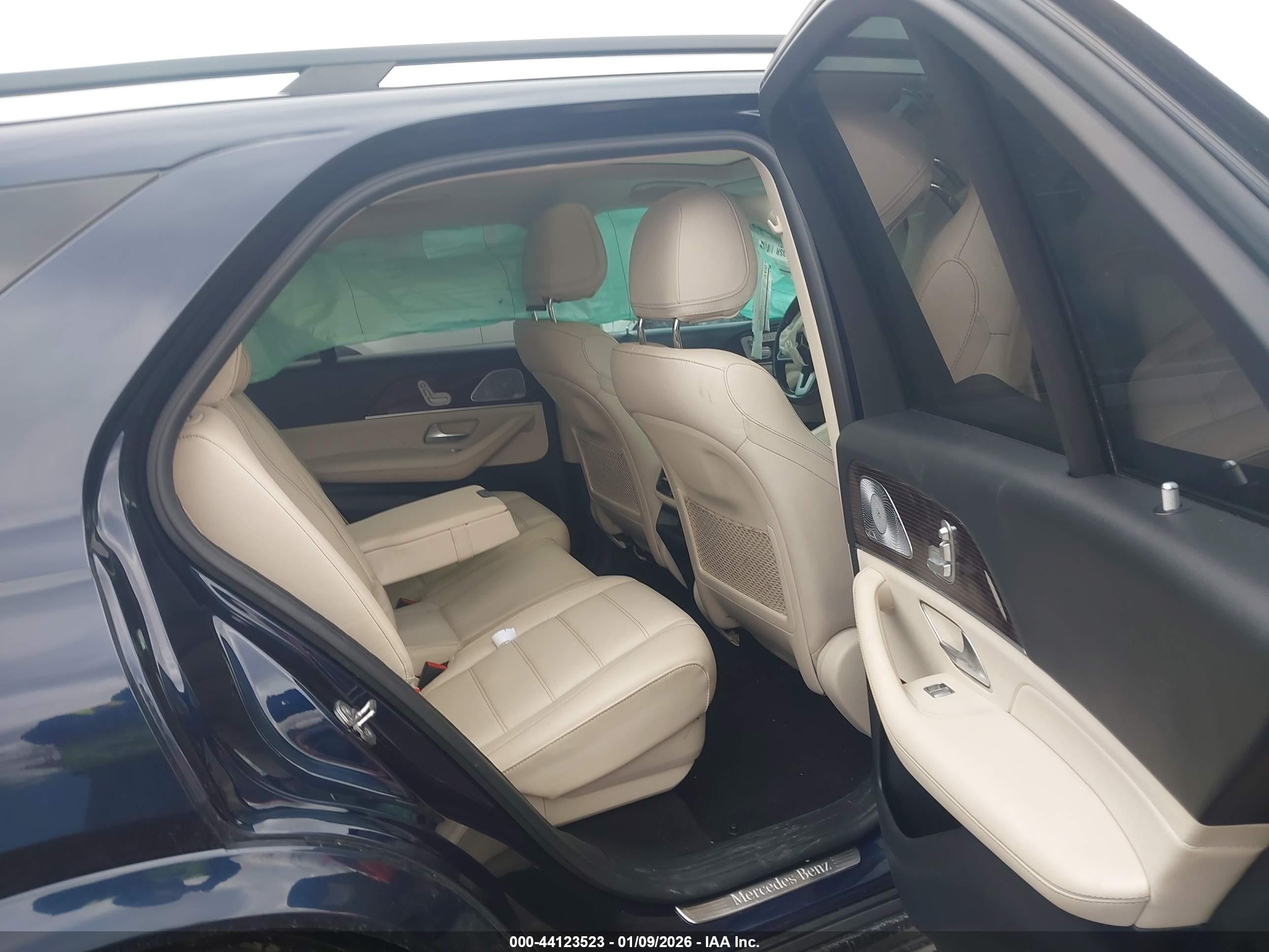 MERCEDES-BENZ GLE image 8