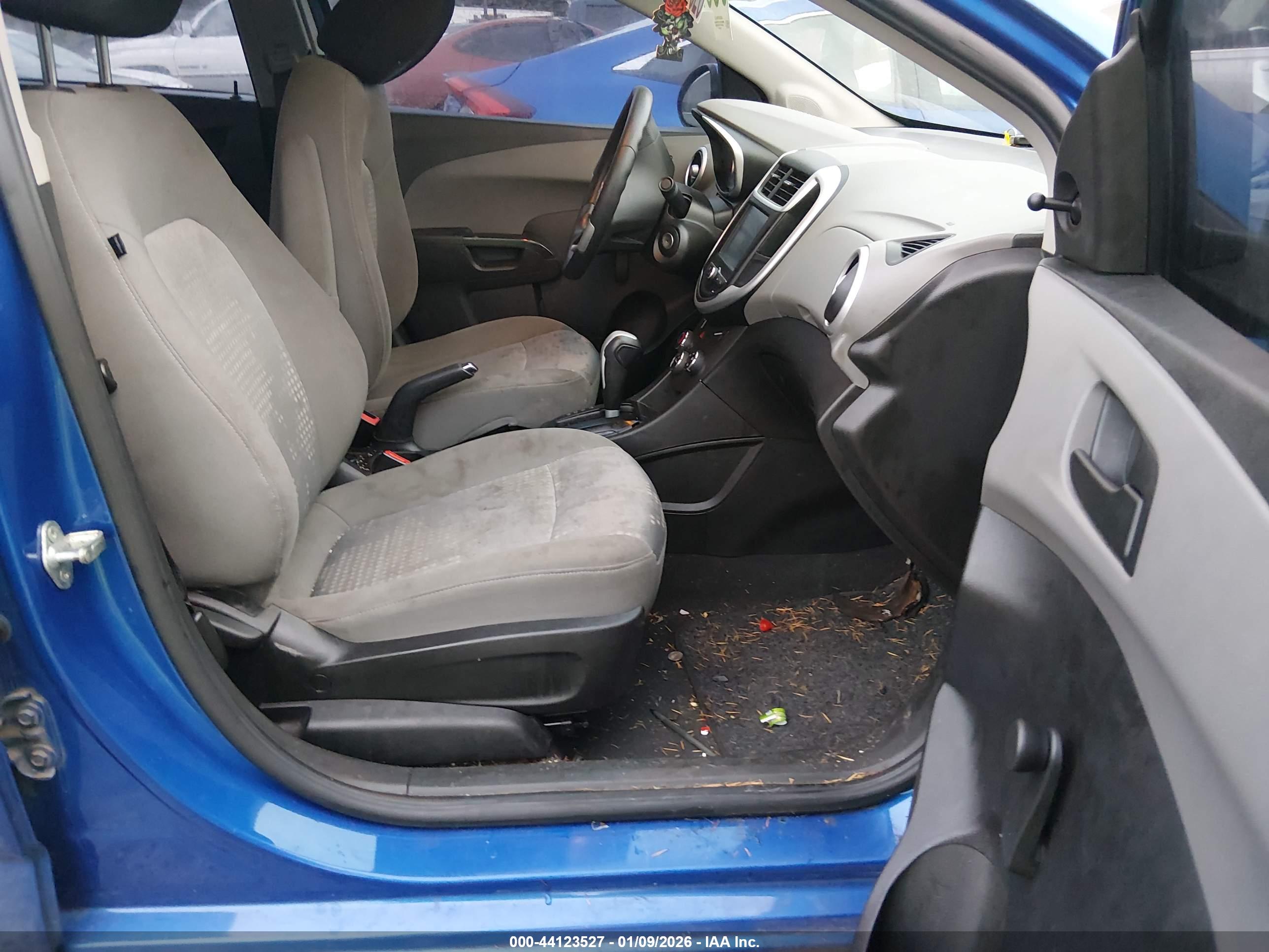 CHEVROLET SONIC image 5