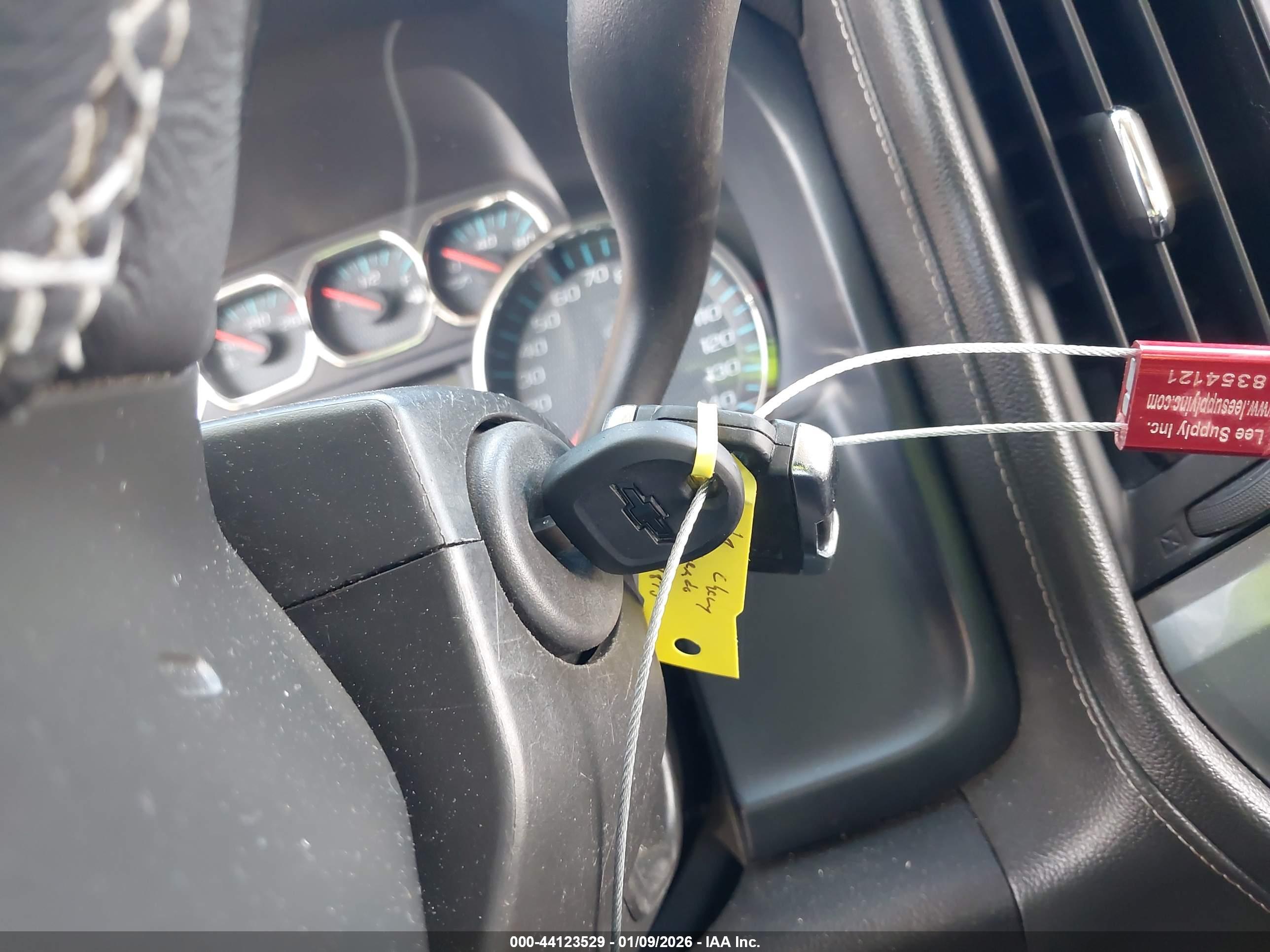 CHEVROLET SILVERADO image 11