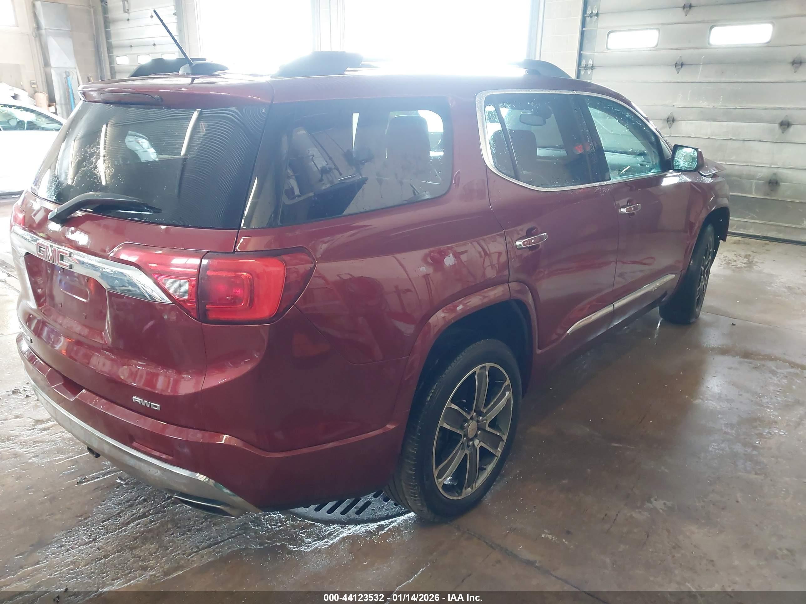 GMC ACADIA image 4