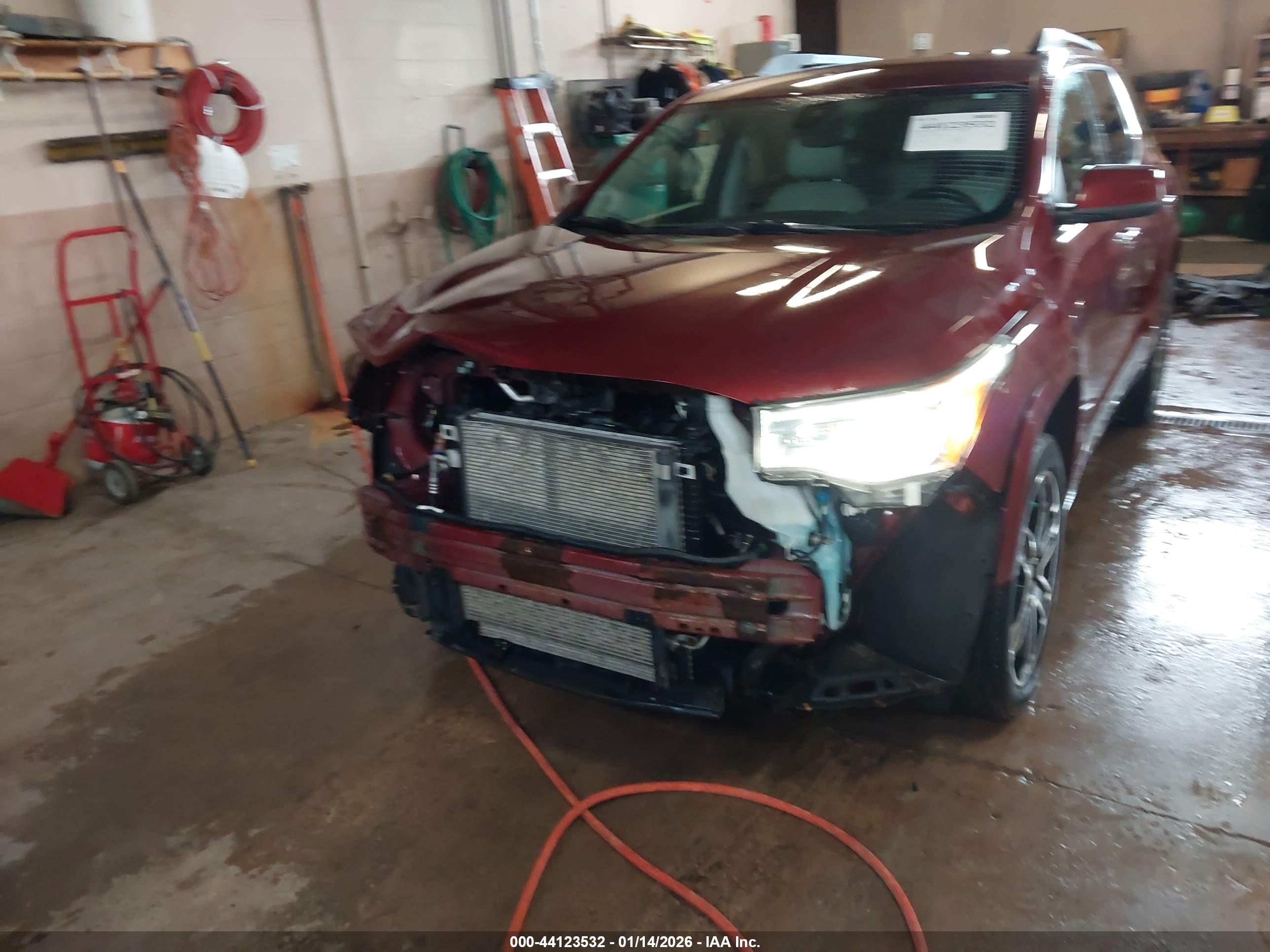 GMC ACADIA image 6