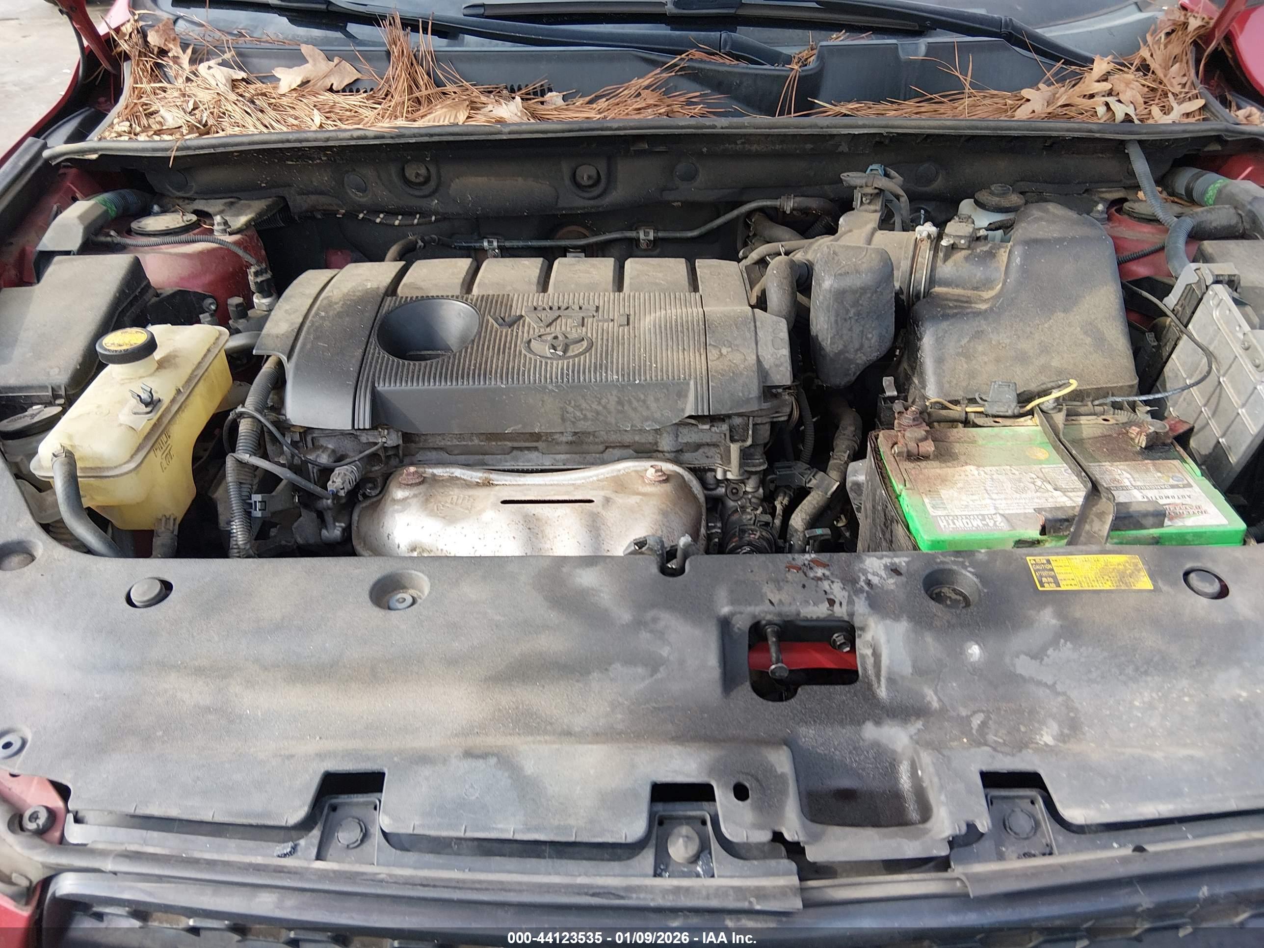 TOYOTA RAV4 image 10