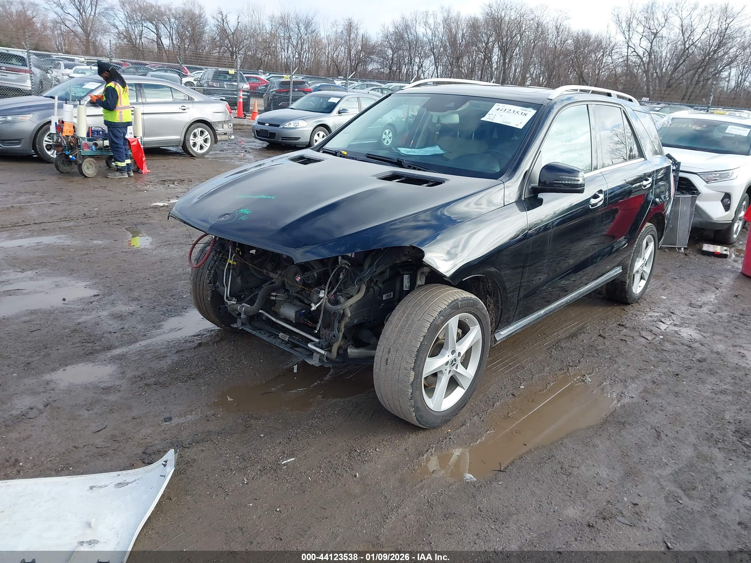 MERCEDES-BENZ GLE image 2