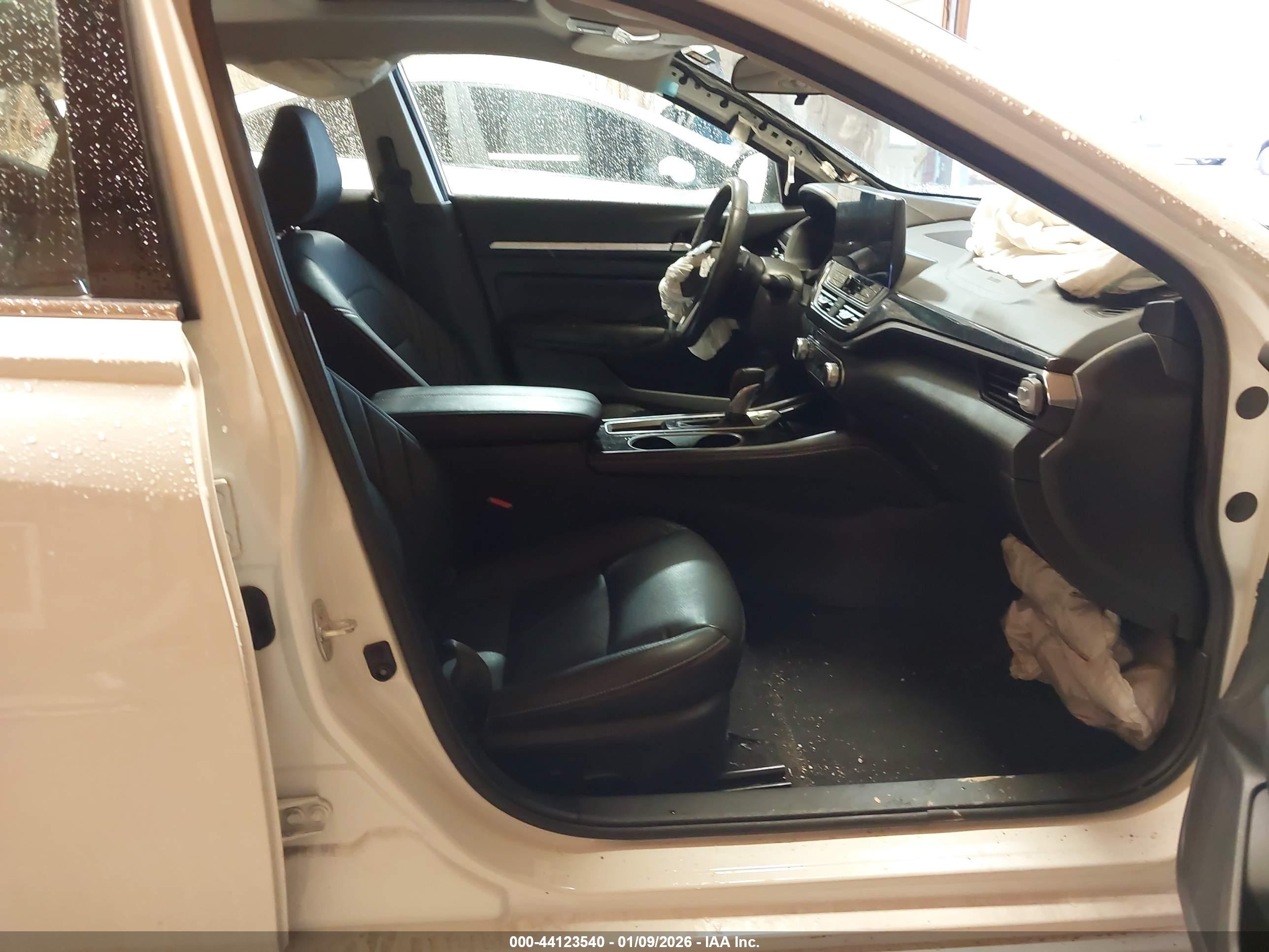 NISSAN ALTIMA image 5