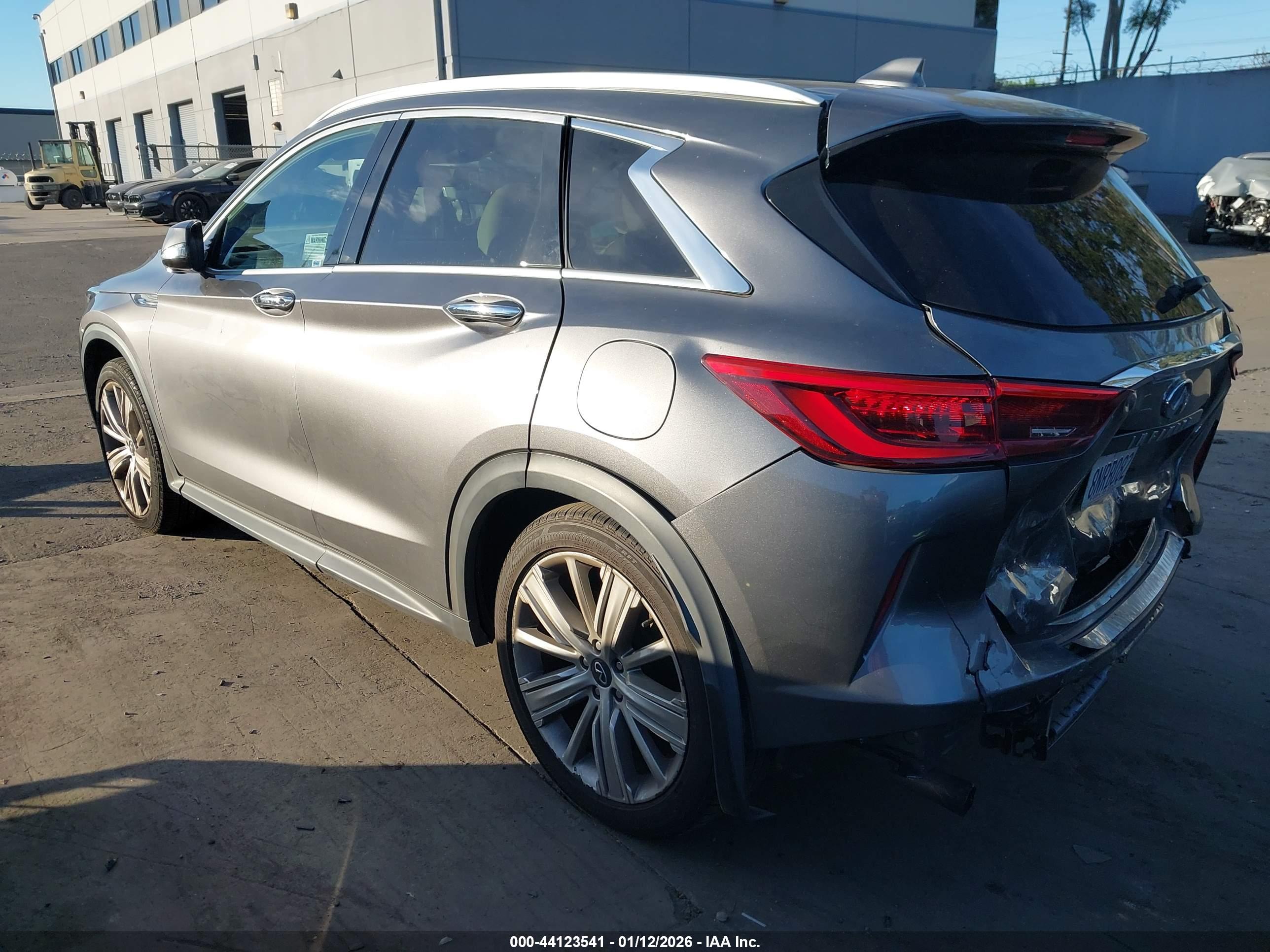 INFINITI QX50 image 3