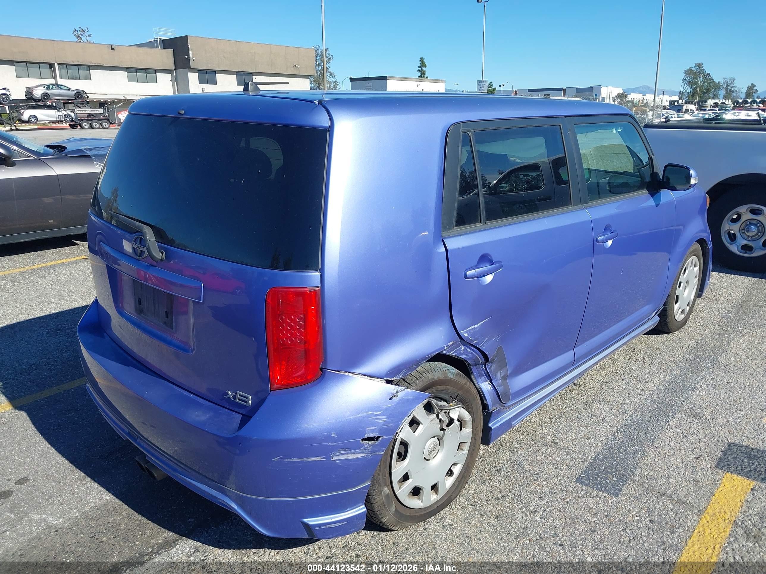 SCION XB image 4