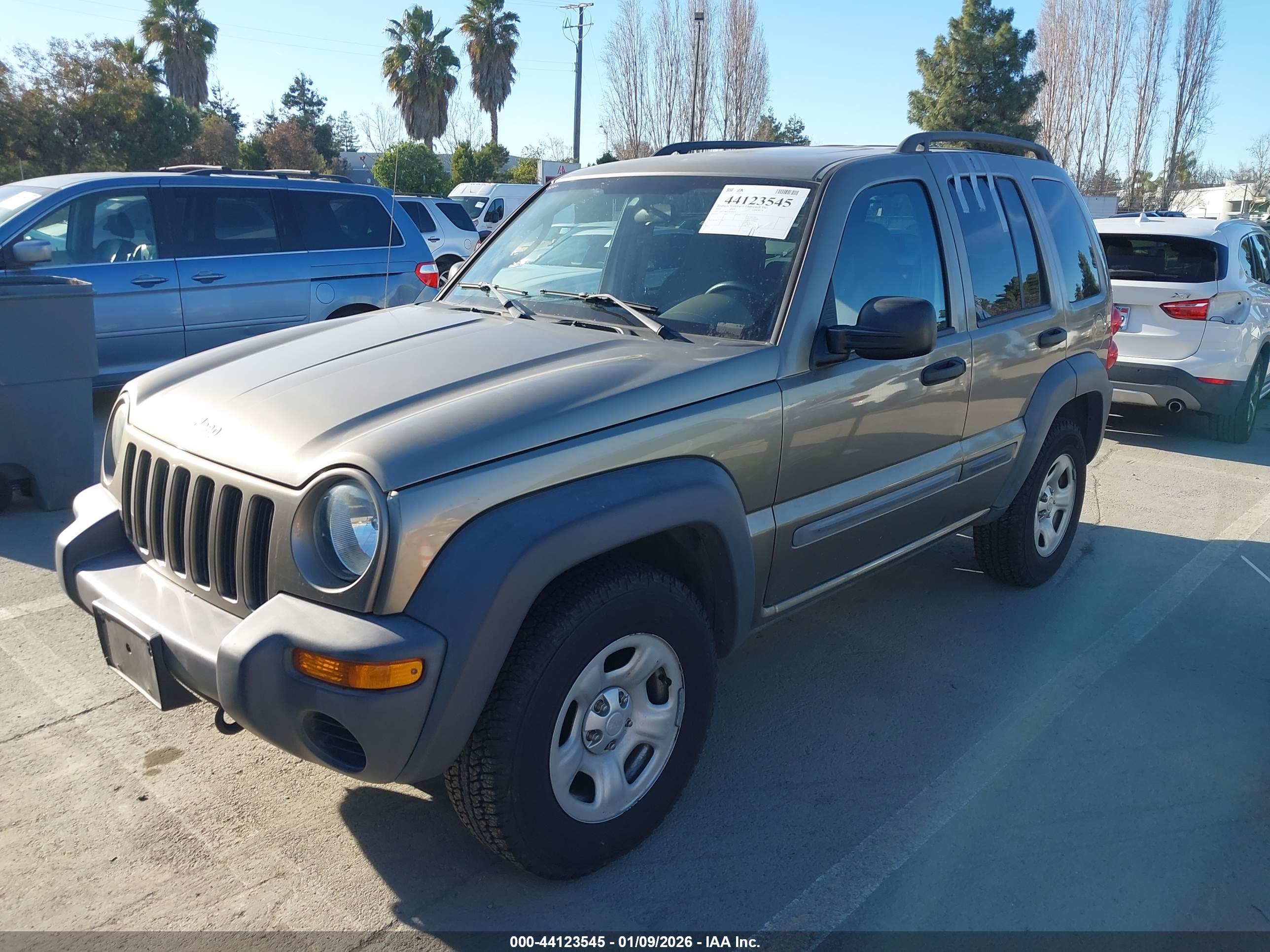 JEEP LIBERTY image 2