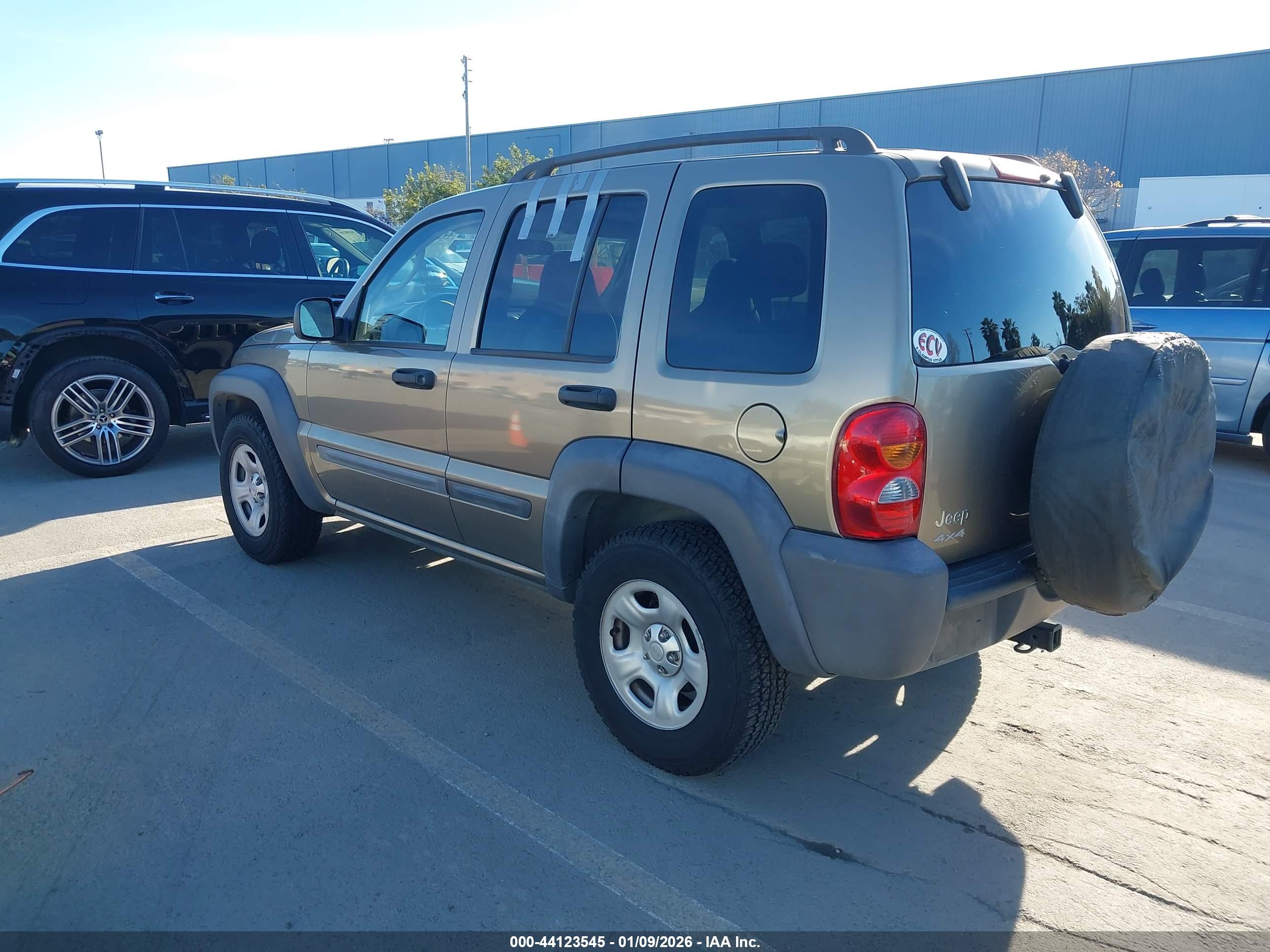JEEP LIBERTY image 3