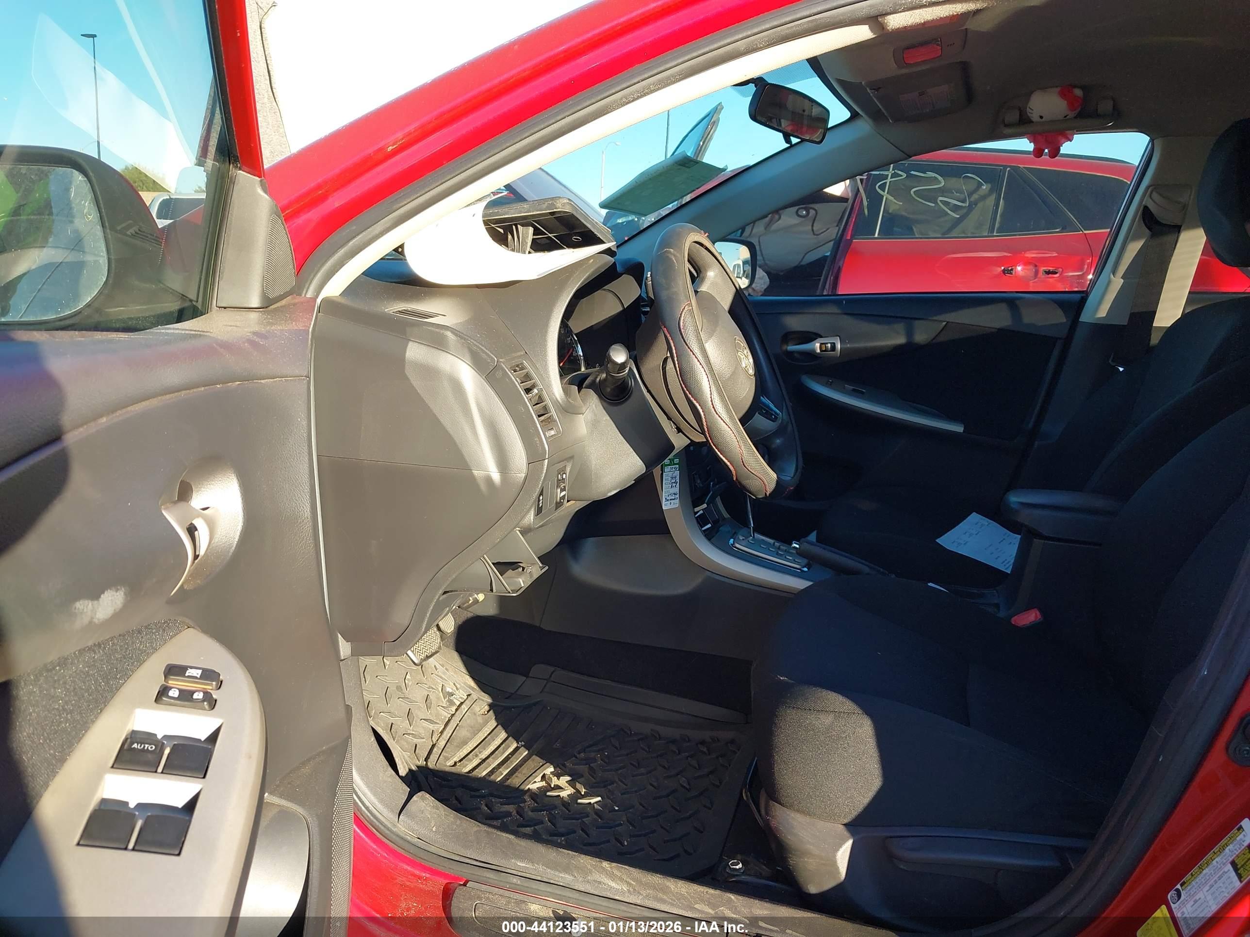 TOYOTA COROLLA image 5
