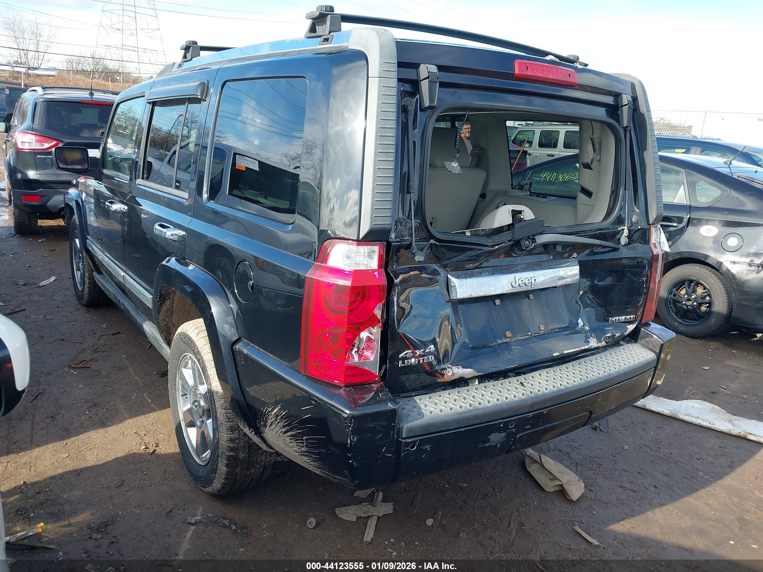 JEEP COMMANDER image 3