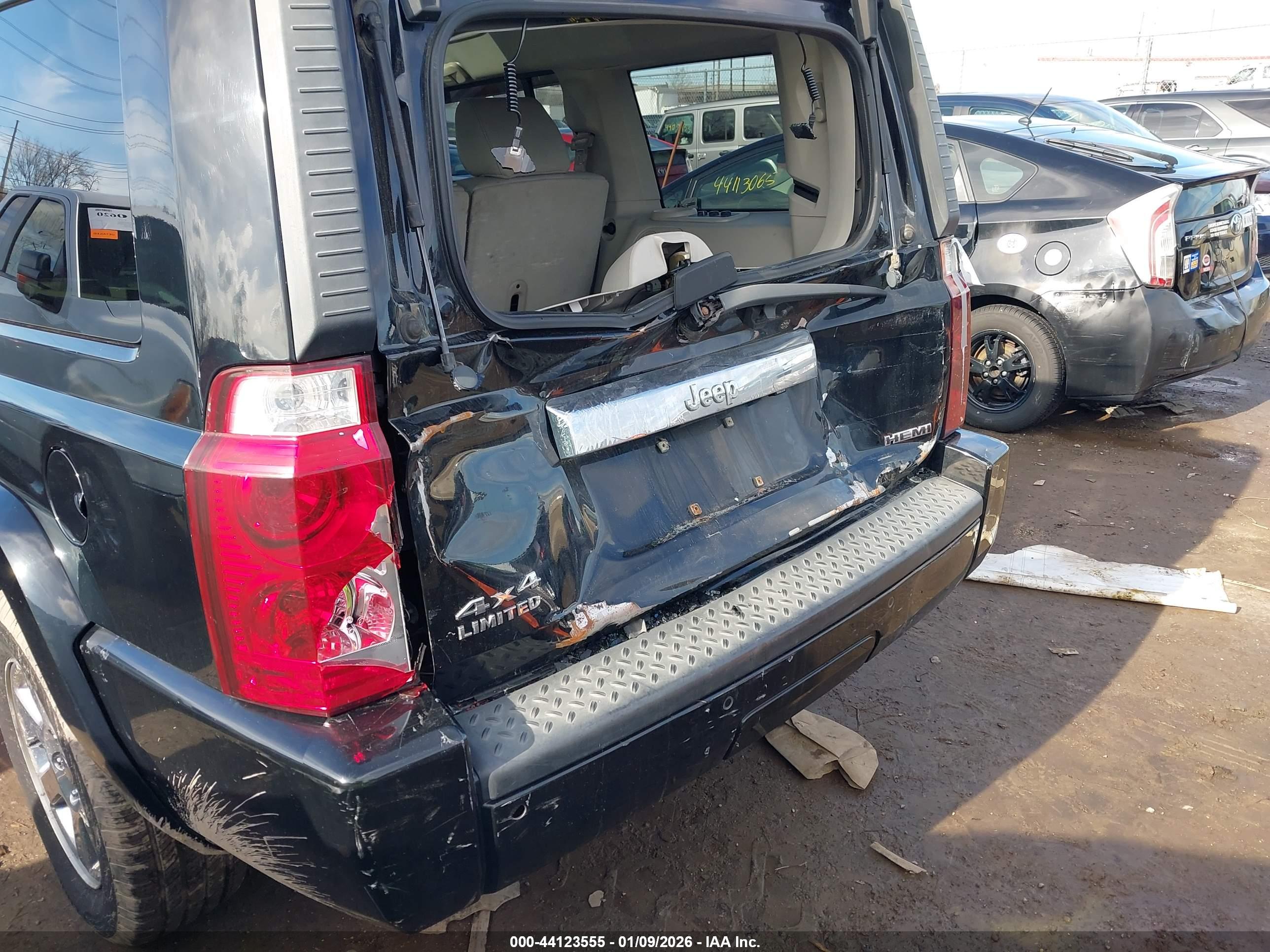 JEEP COMMANDER image 6