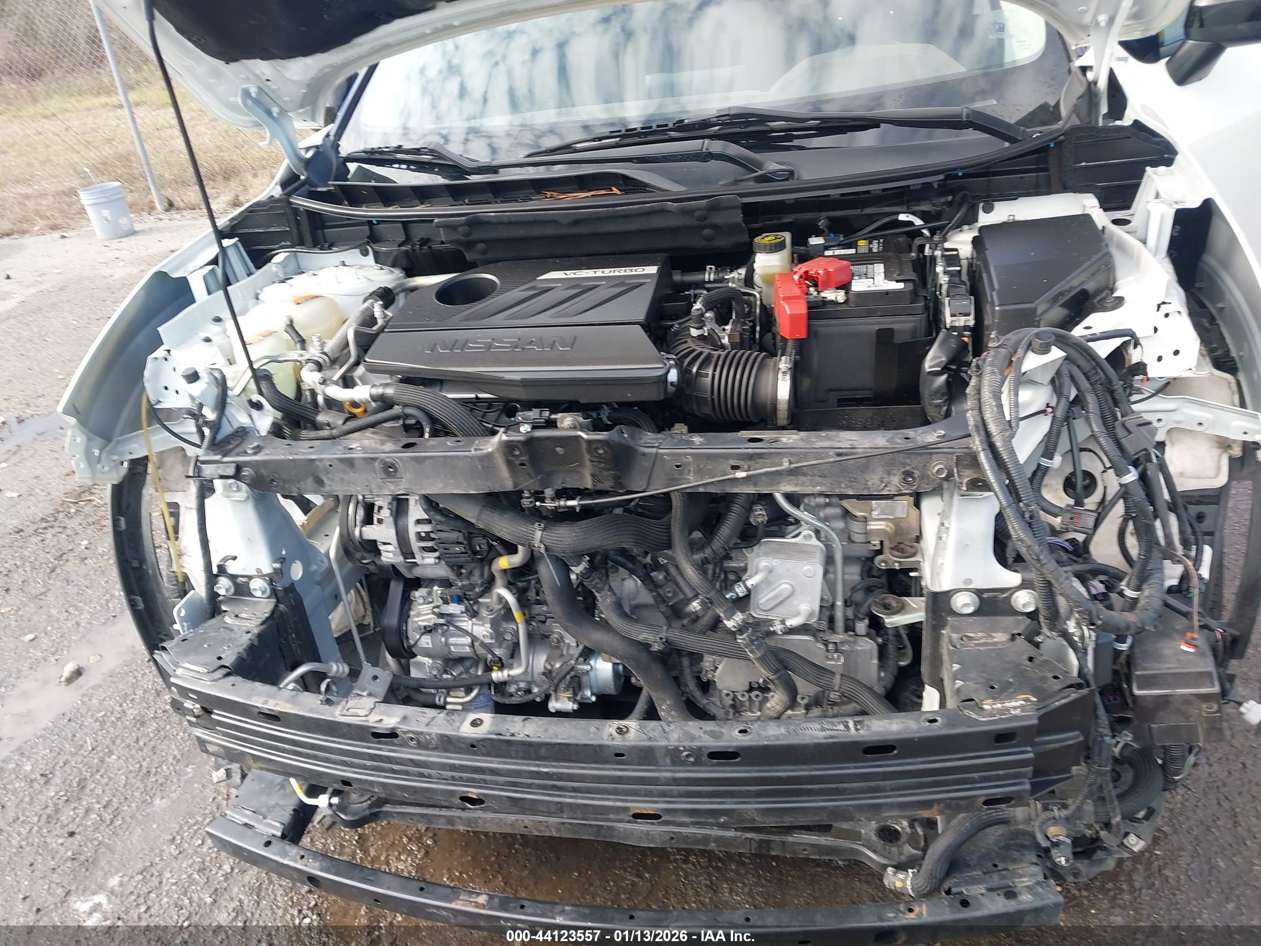 NISSAN ROGUE image 10