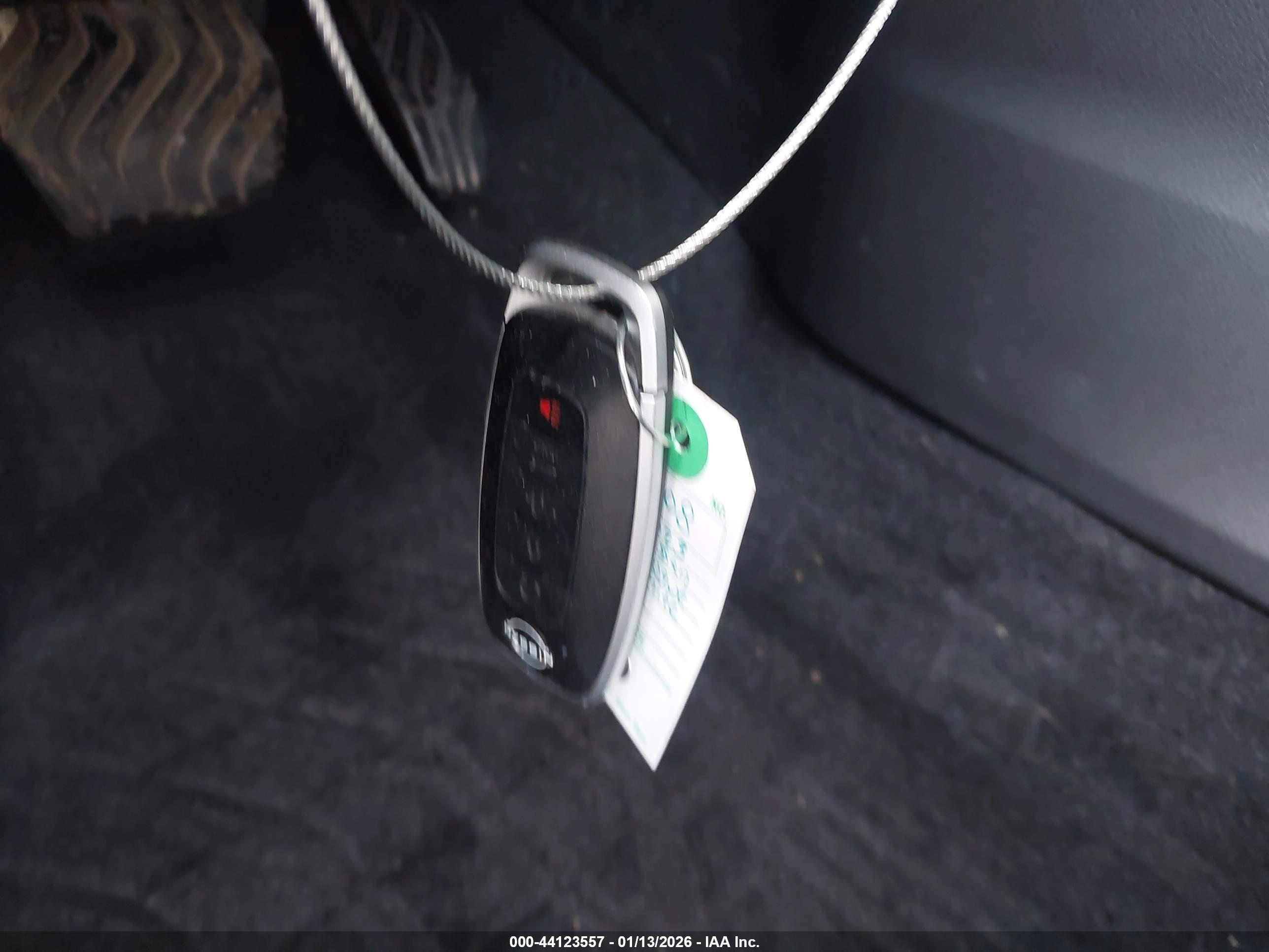 NISSAN ROGUE image 11