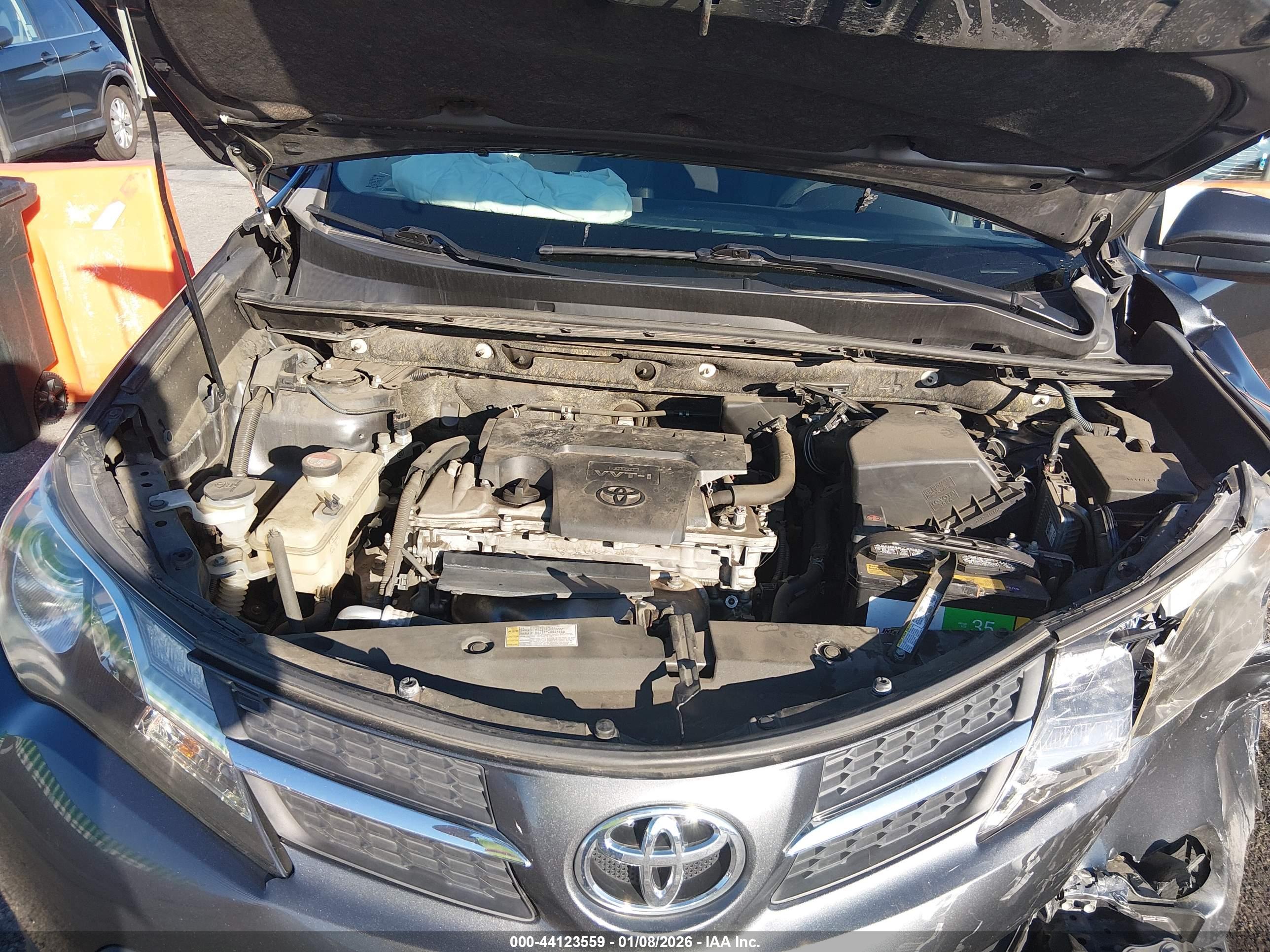 TOYOTA RAV4 image 10