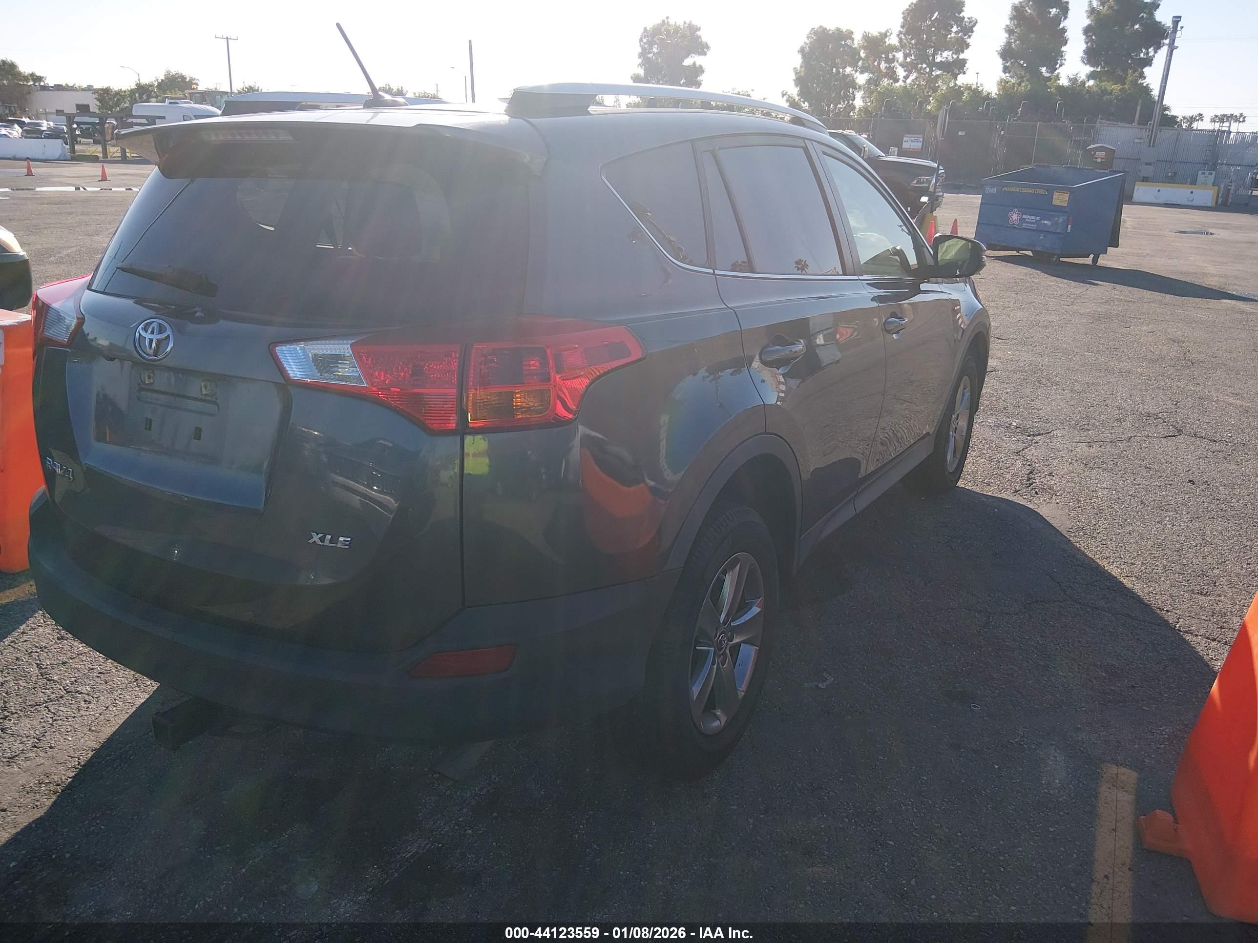 TOYOTA RAV4 image 4