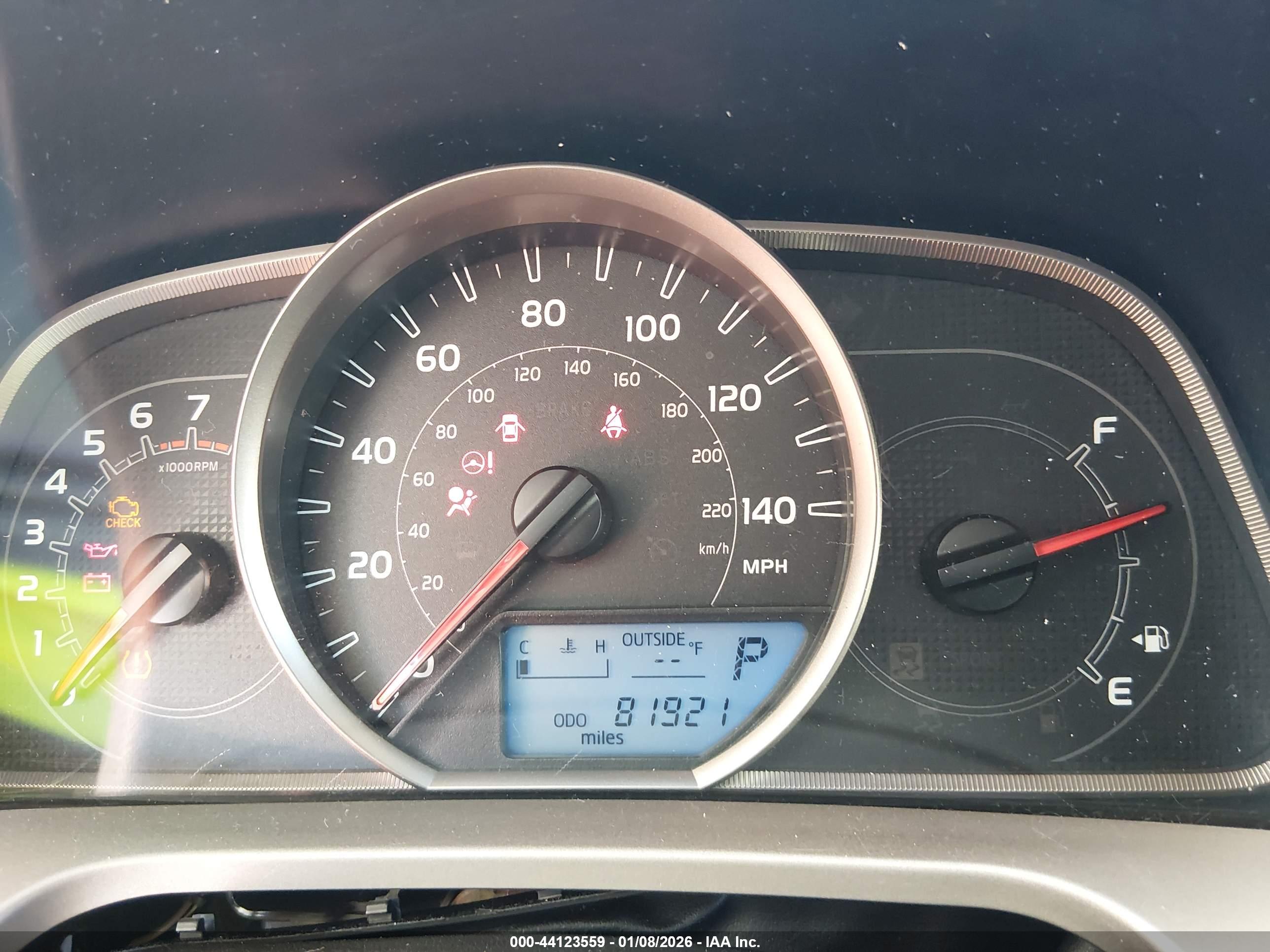 TOYOTA RAV4 image 7