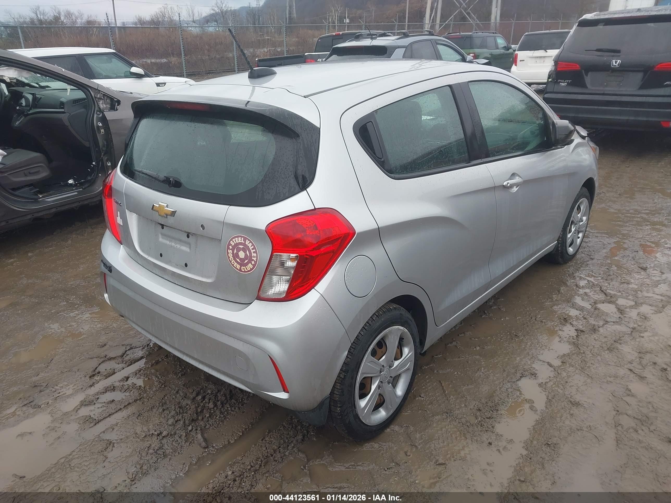 CHEVROLET SPARK image 4