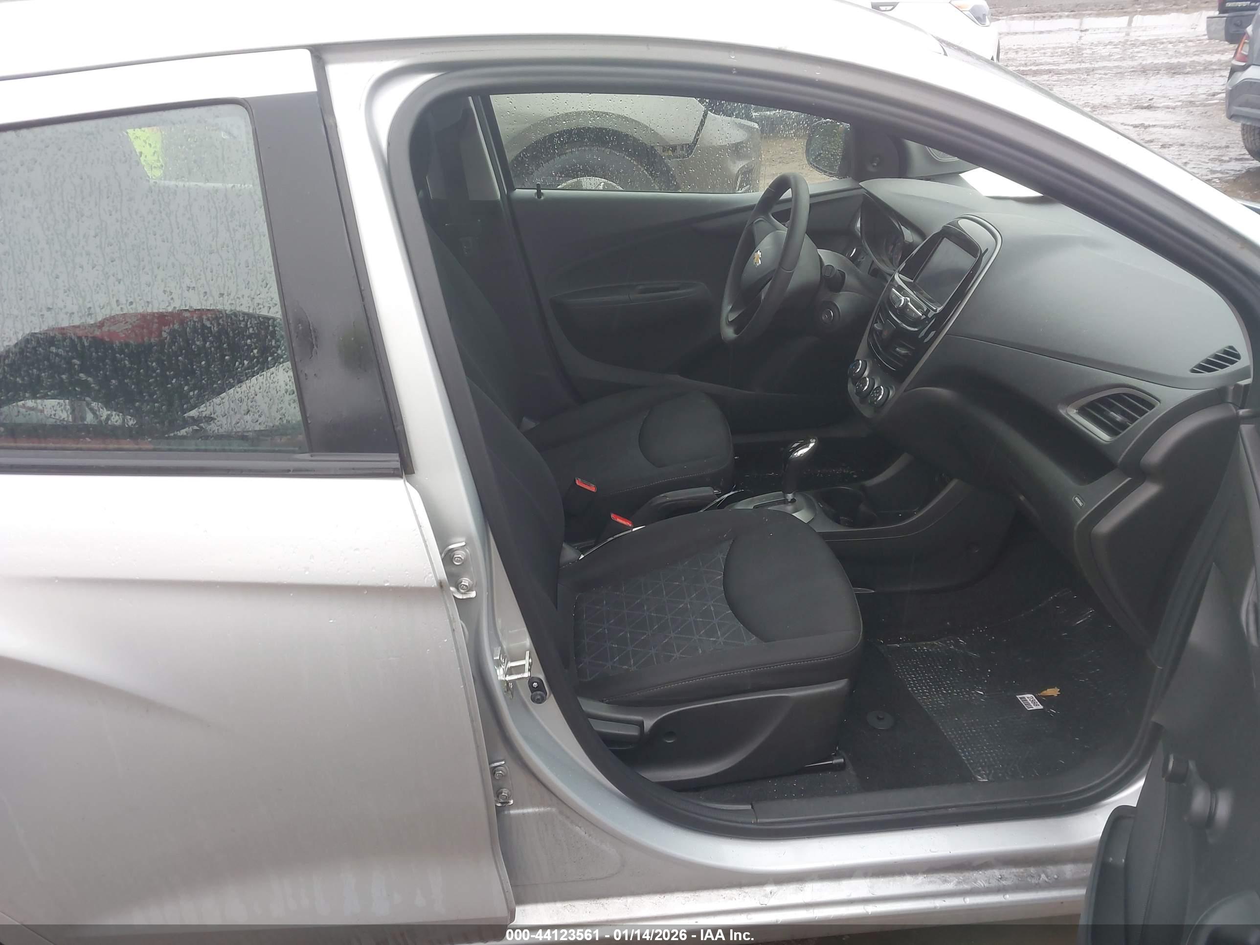 CHEVROLET SPARK image 5