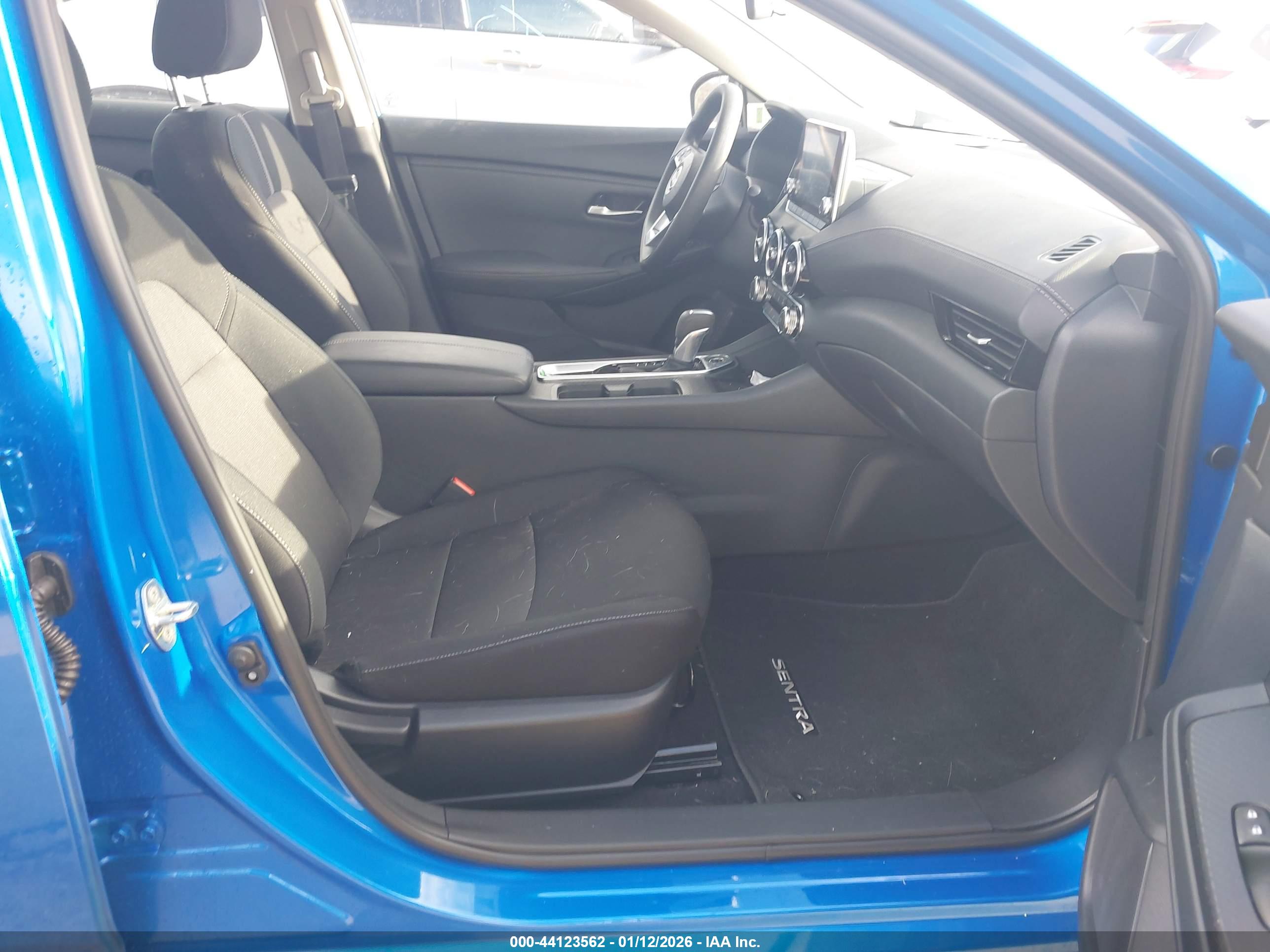 NISSAN SENTRA image 5