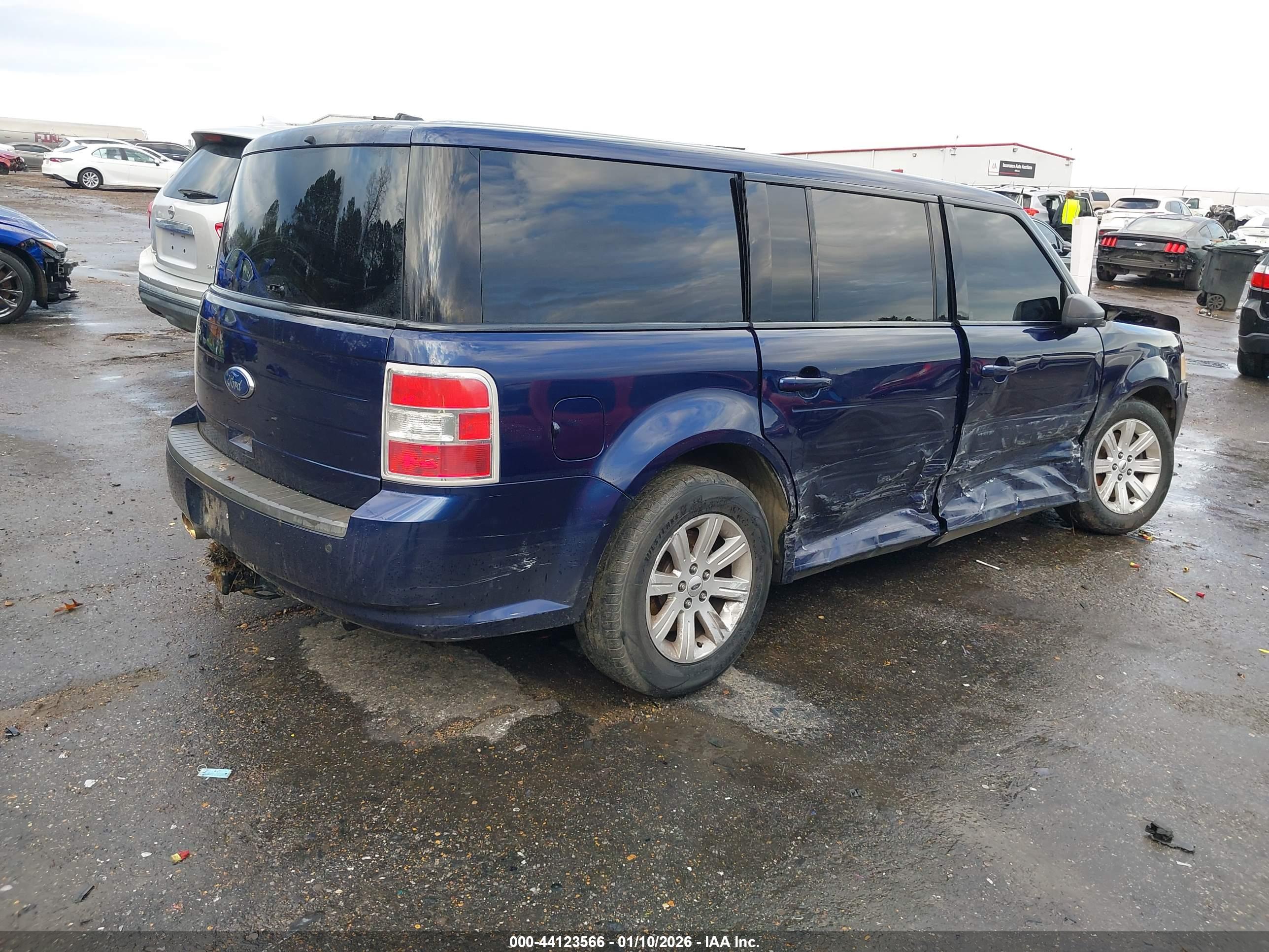 FORD FLEX image 4