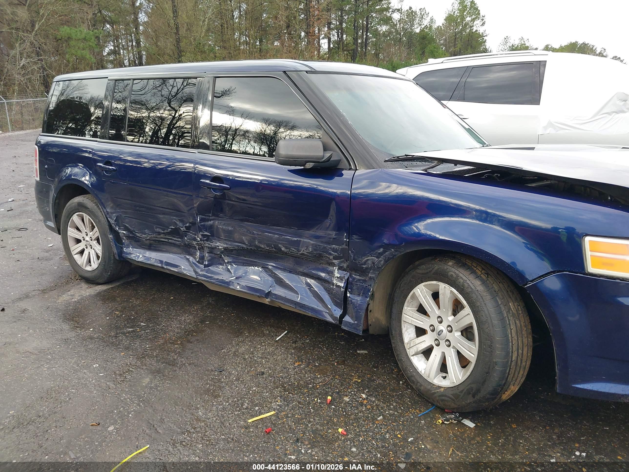 FORD FLEX image 6