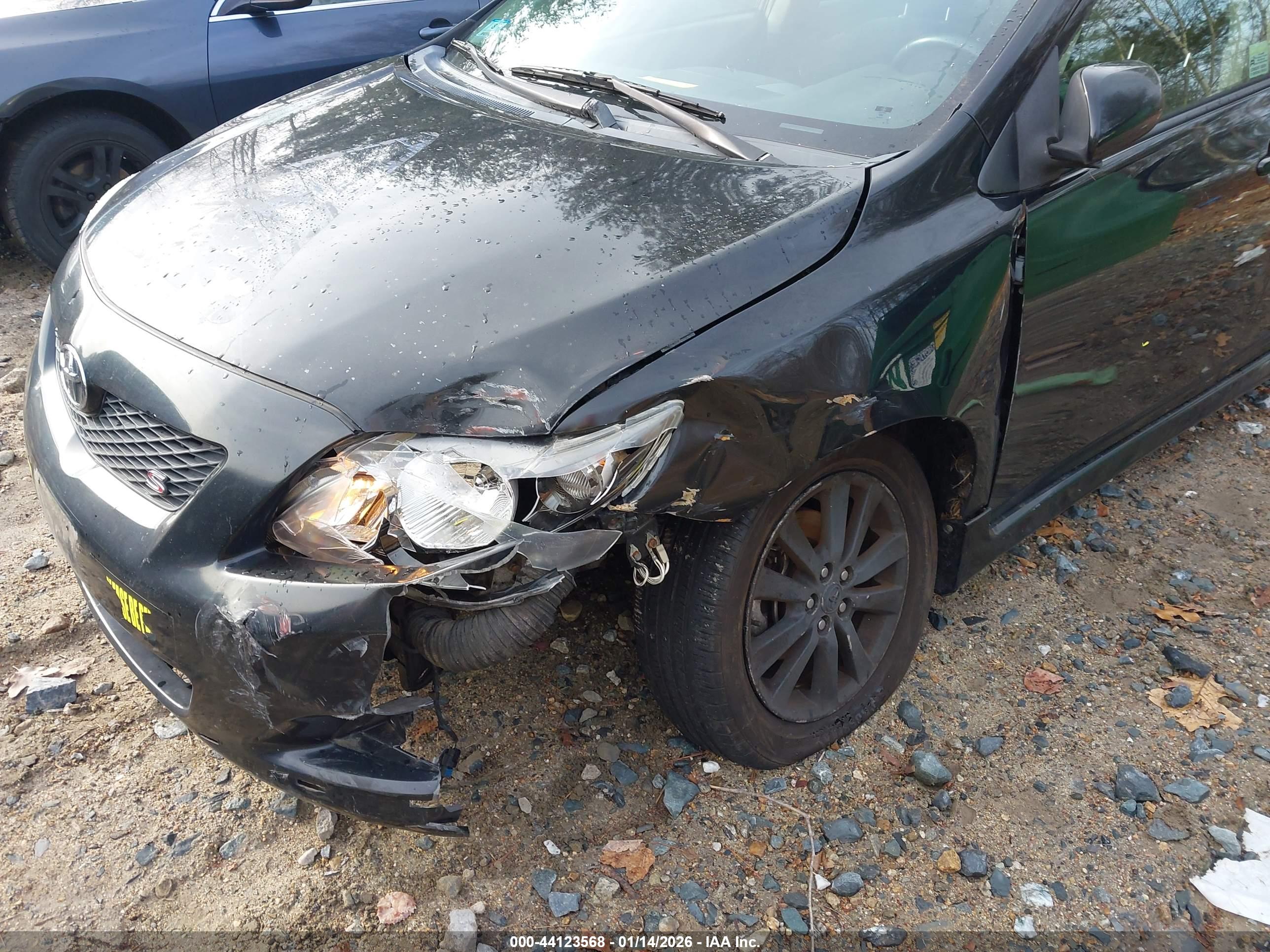 TOYOTA COROLLA image 6