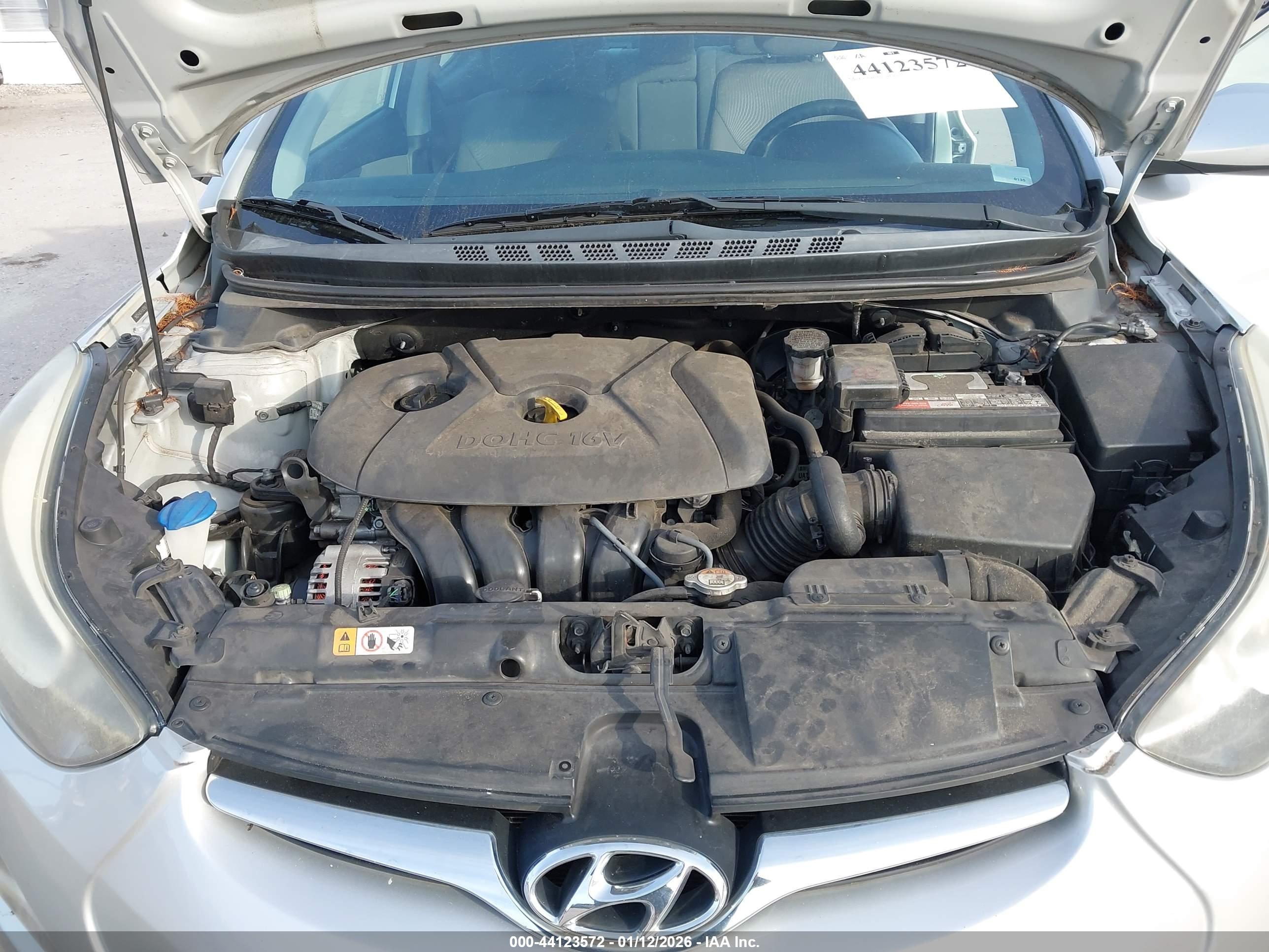 HYUNDAI ELANTRA image 10