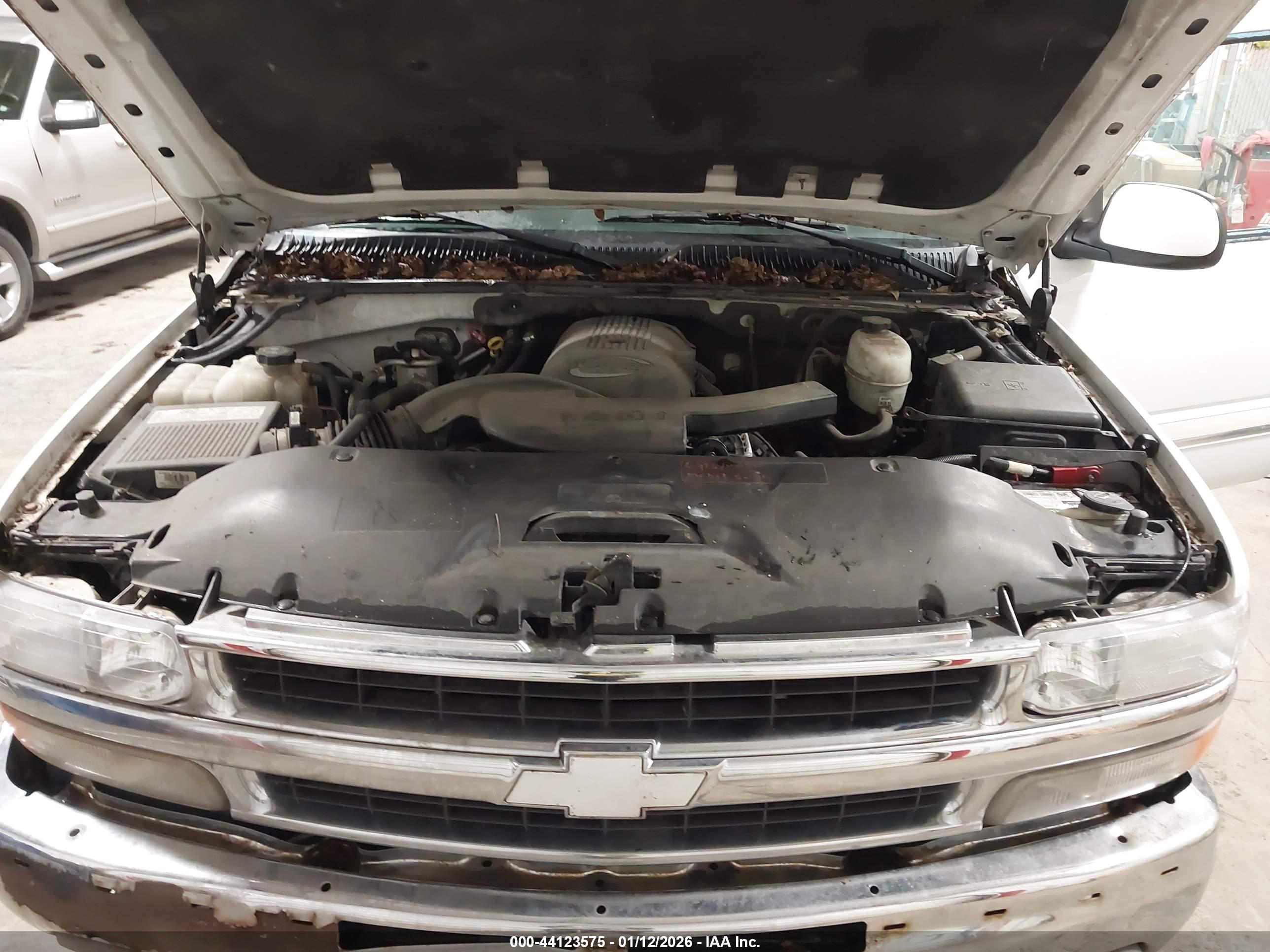 CHEVROLET SUBURBAN image 10