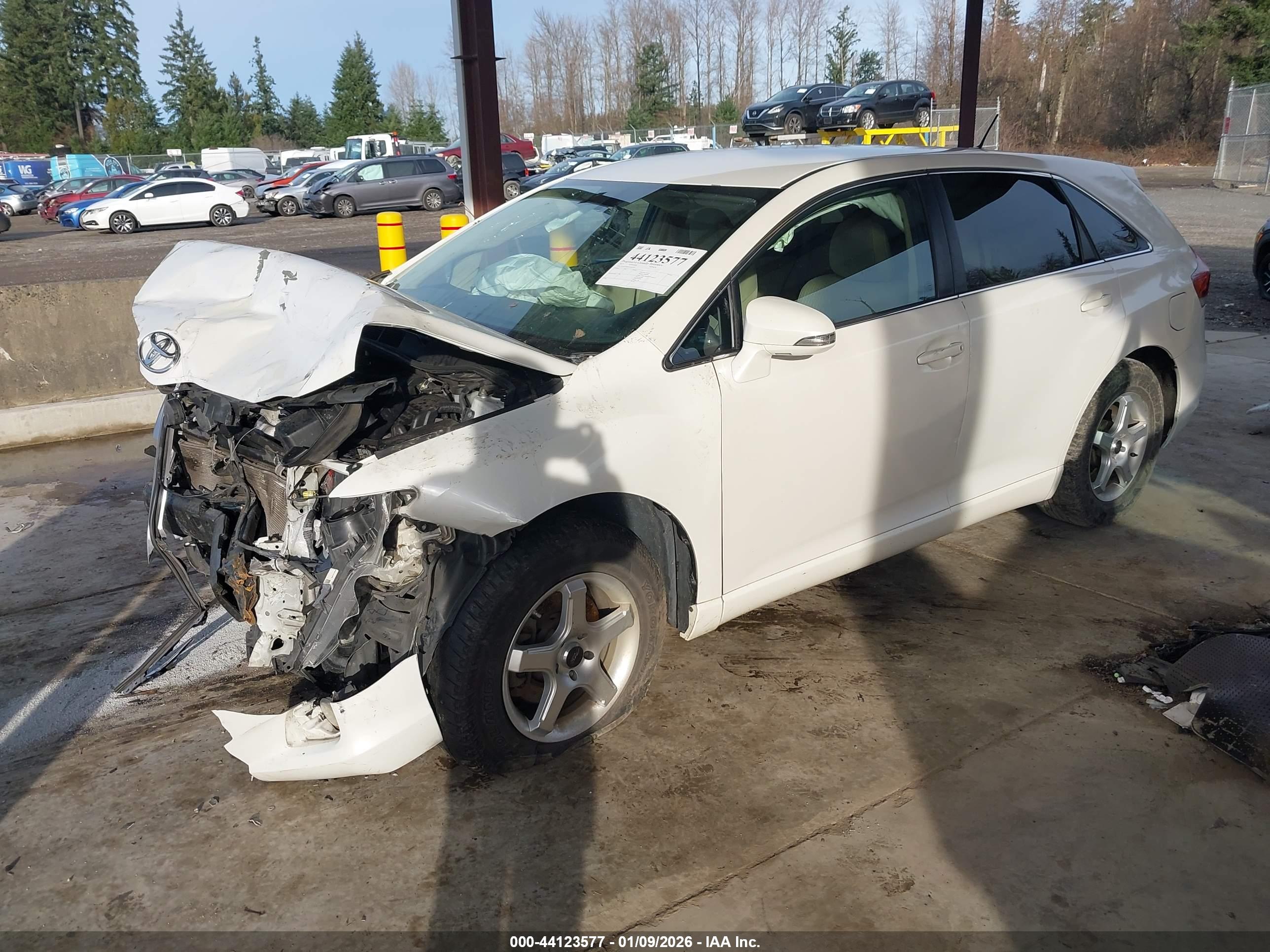 TOYOTA VENZA image 2