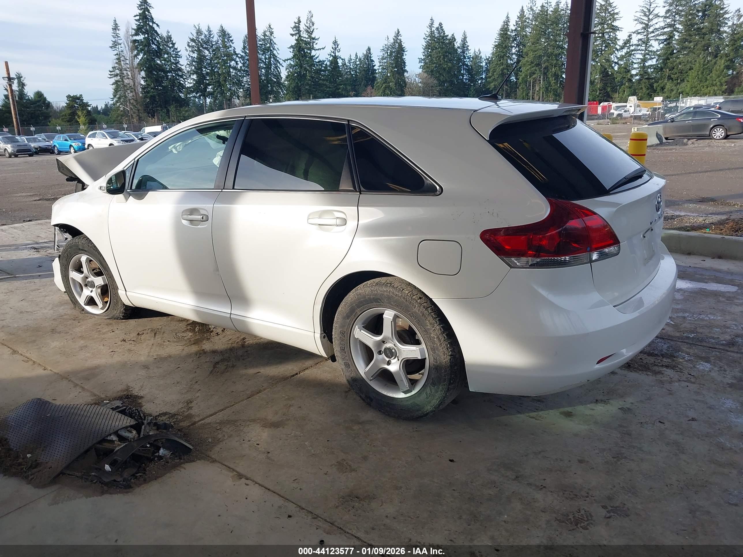 TOYOTA VENZA image 3