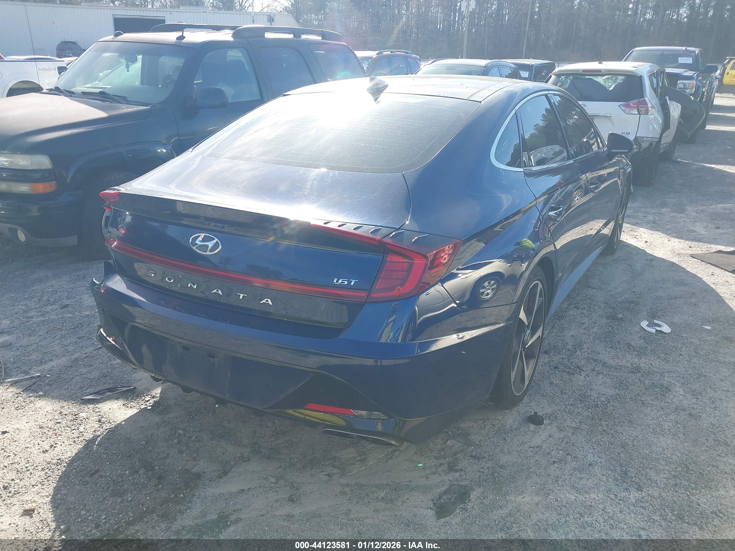 HYUNDAI SONATA image 4