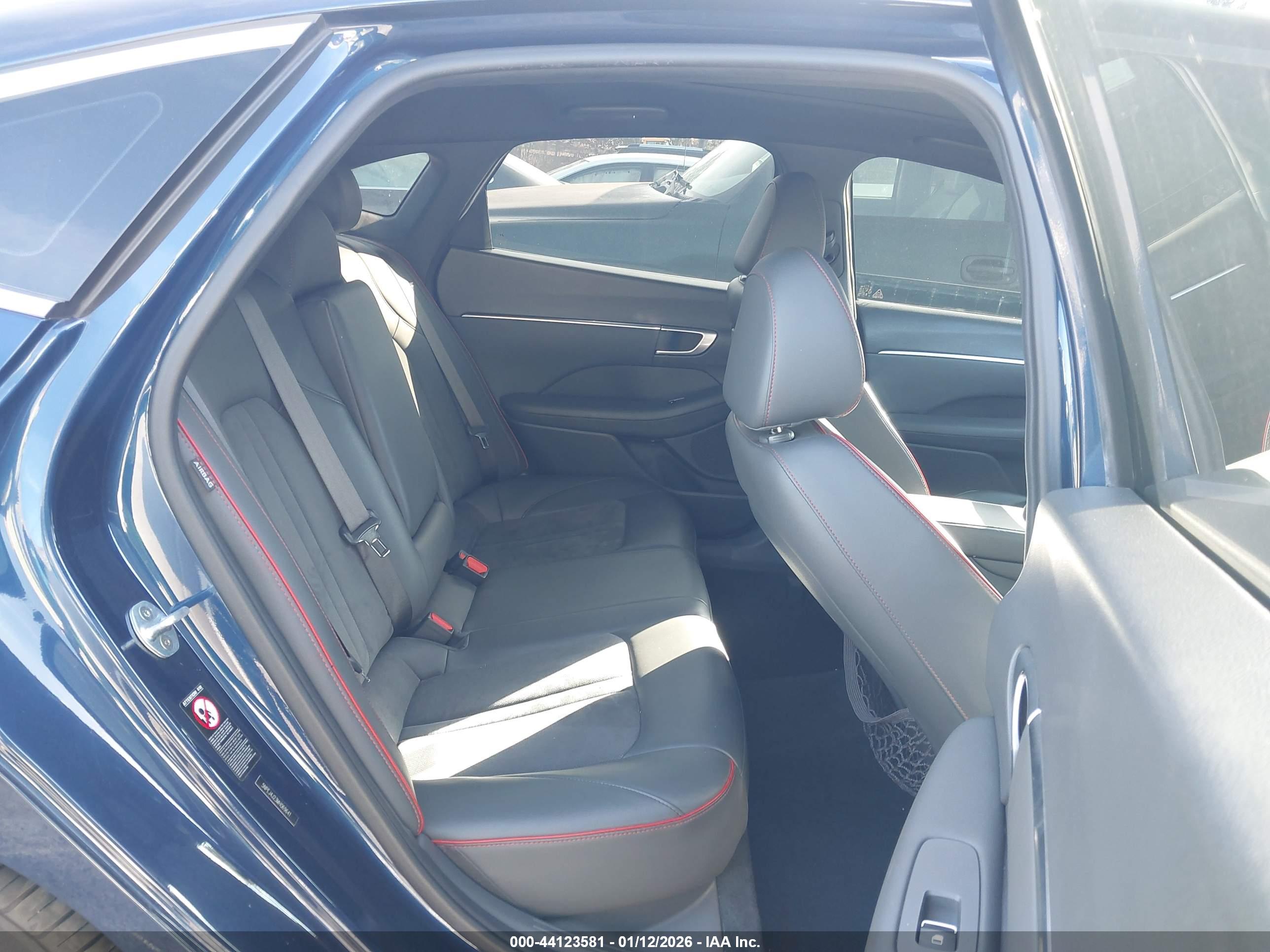 HYUNDAI SONATA image 8