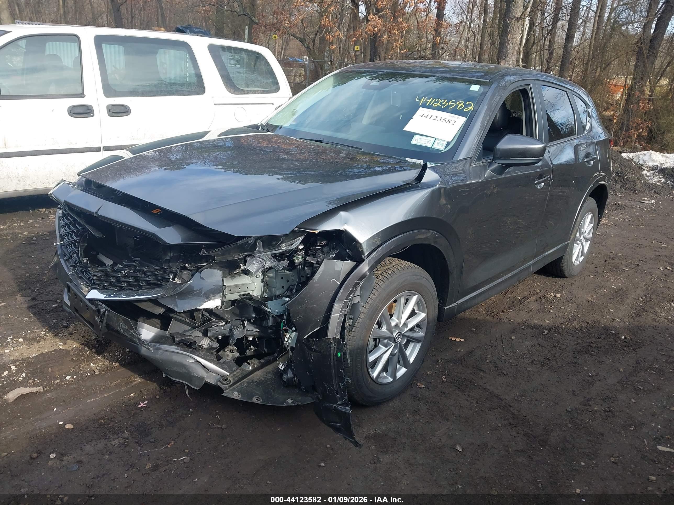 MAZDA CX-5 image 2