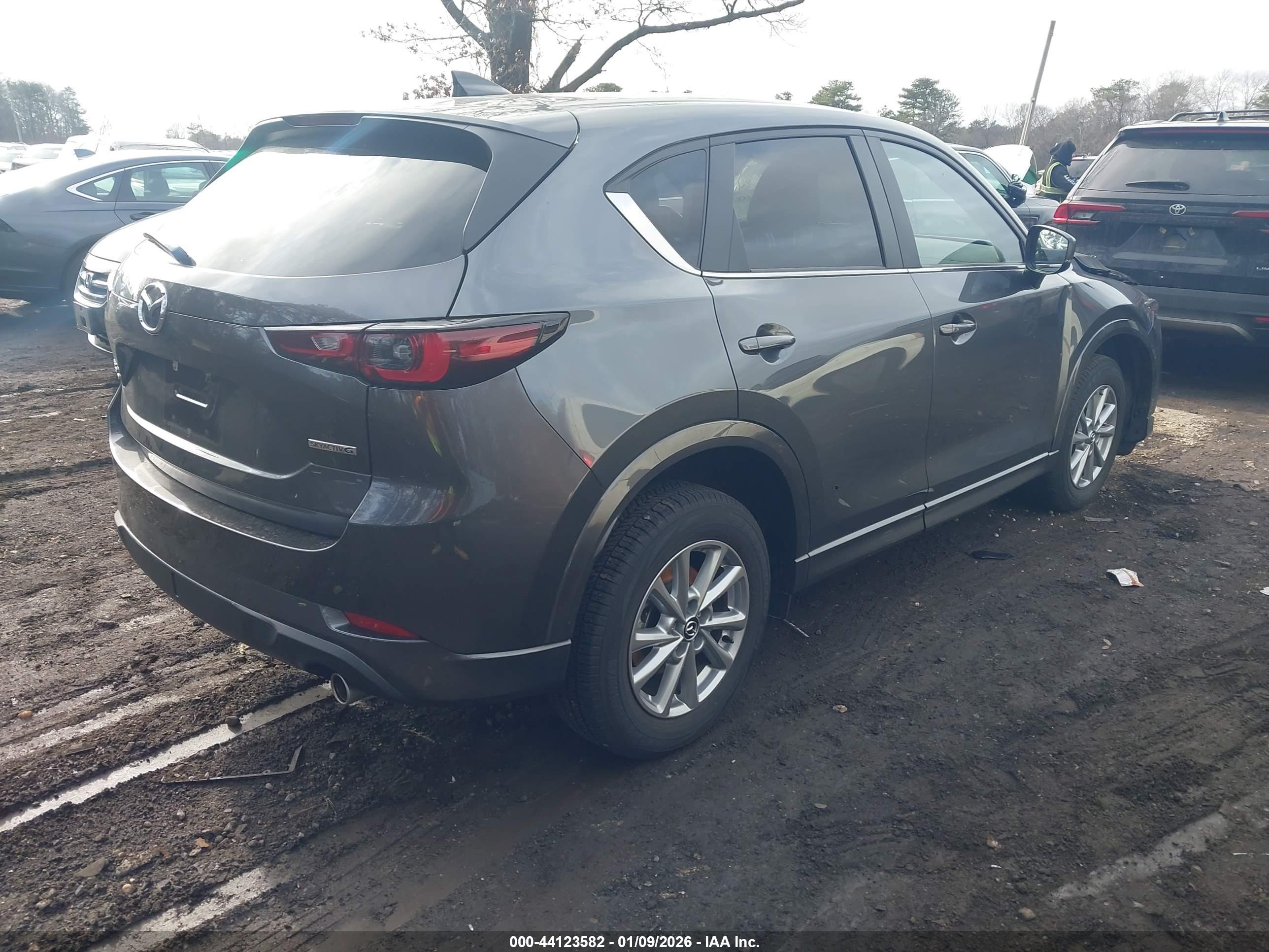 MAZDA CX-5 image 4