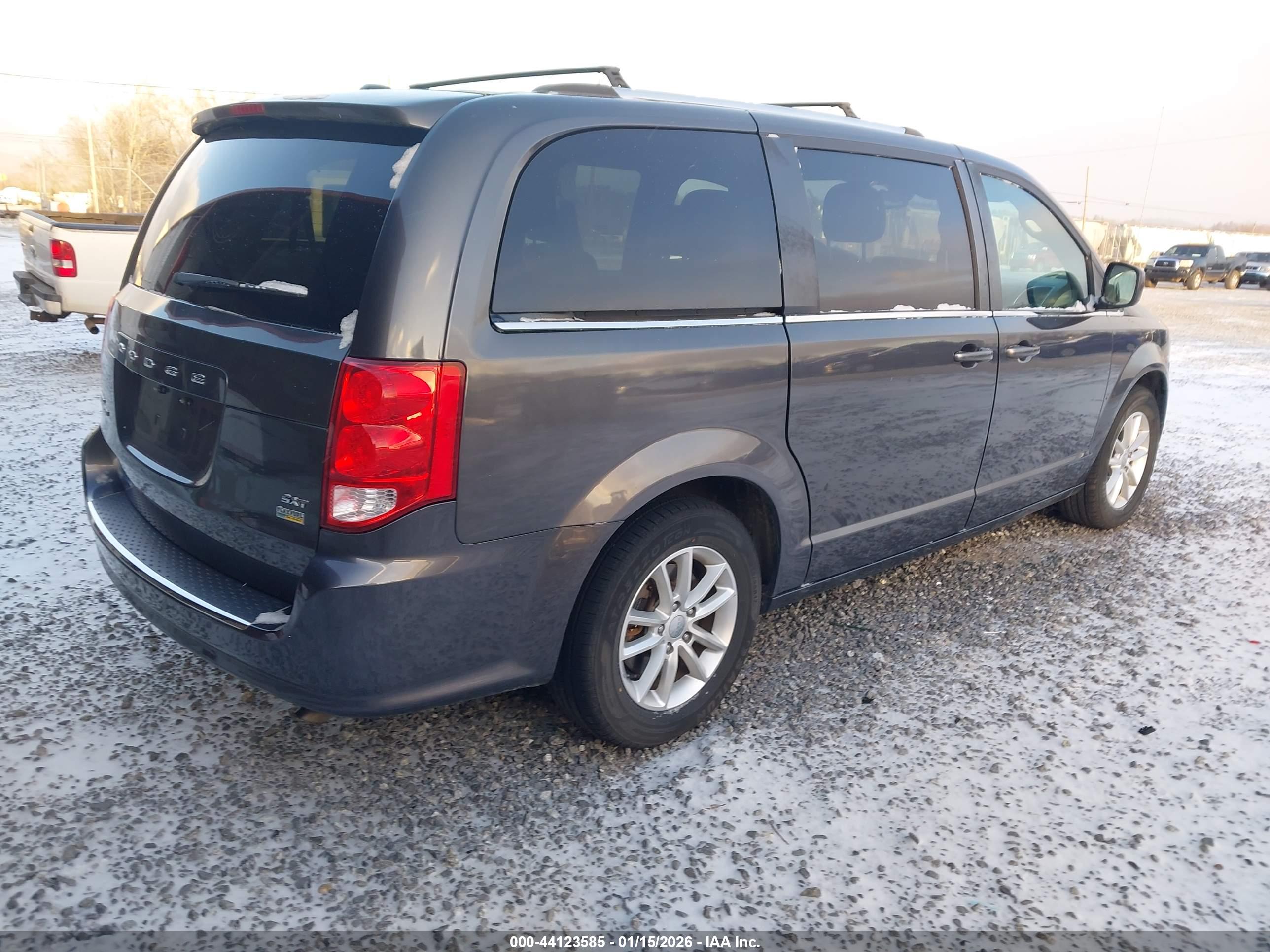 DODGE GRAND image 4