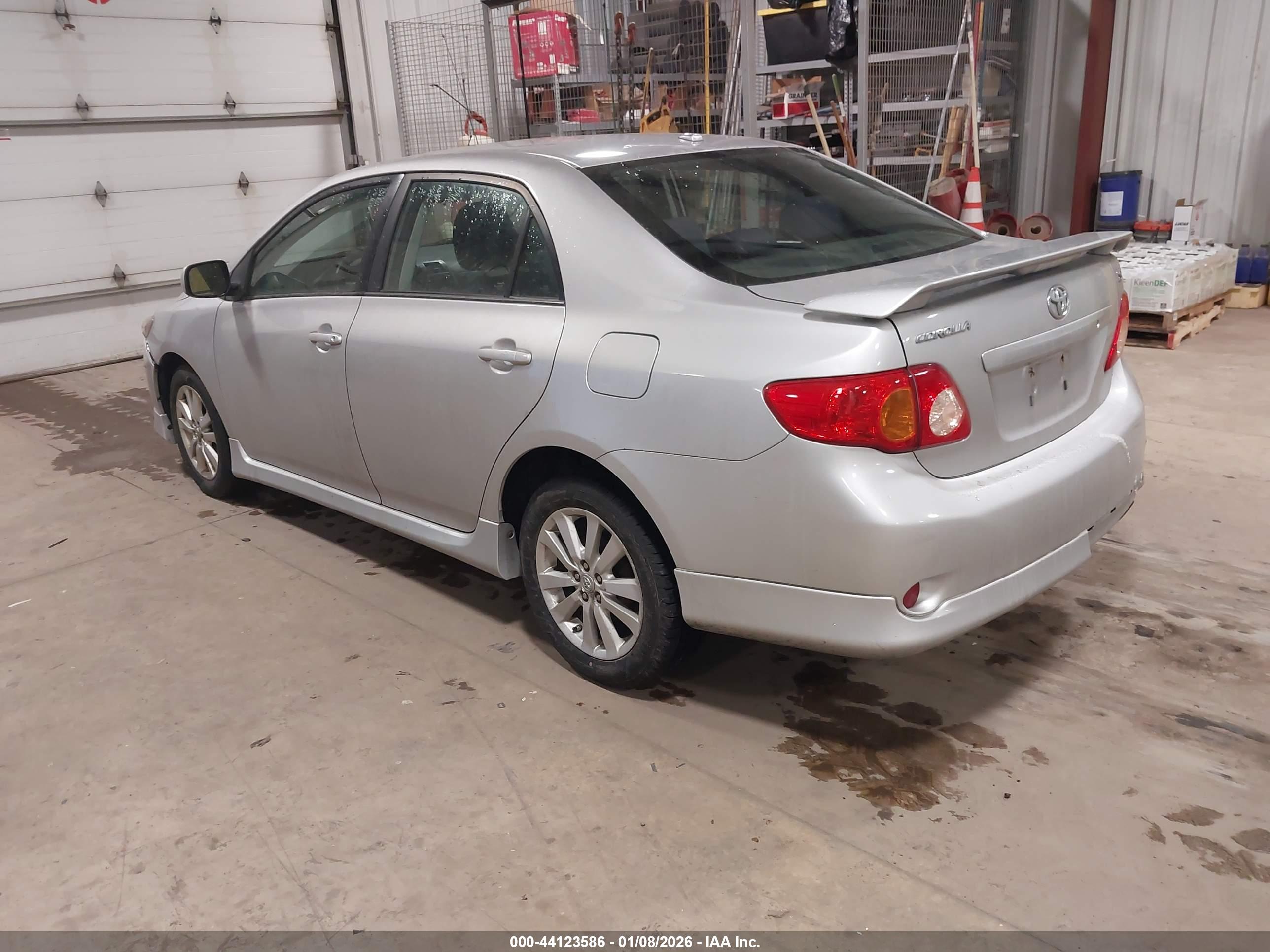 TOYOTA COROLLA image 3