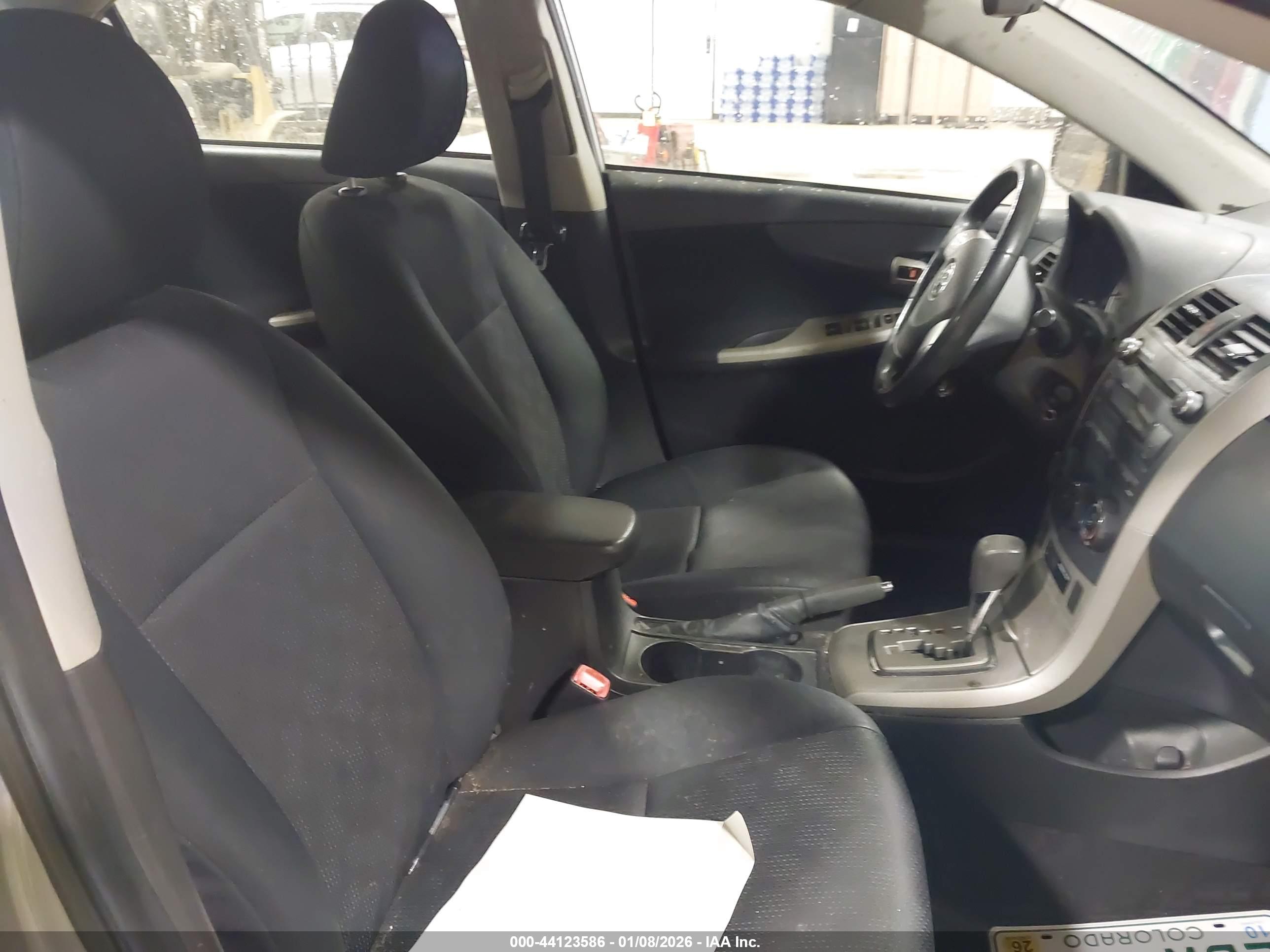 TOYOTA COROLLA image 5