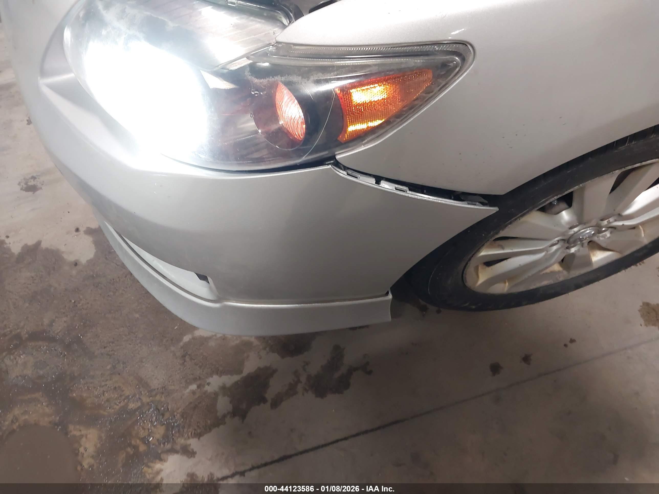 TOYOTA COROLLA image 6