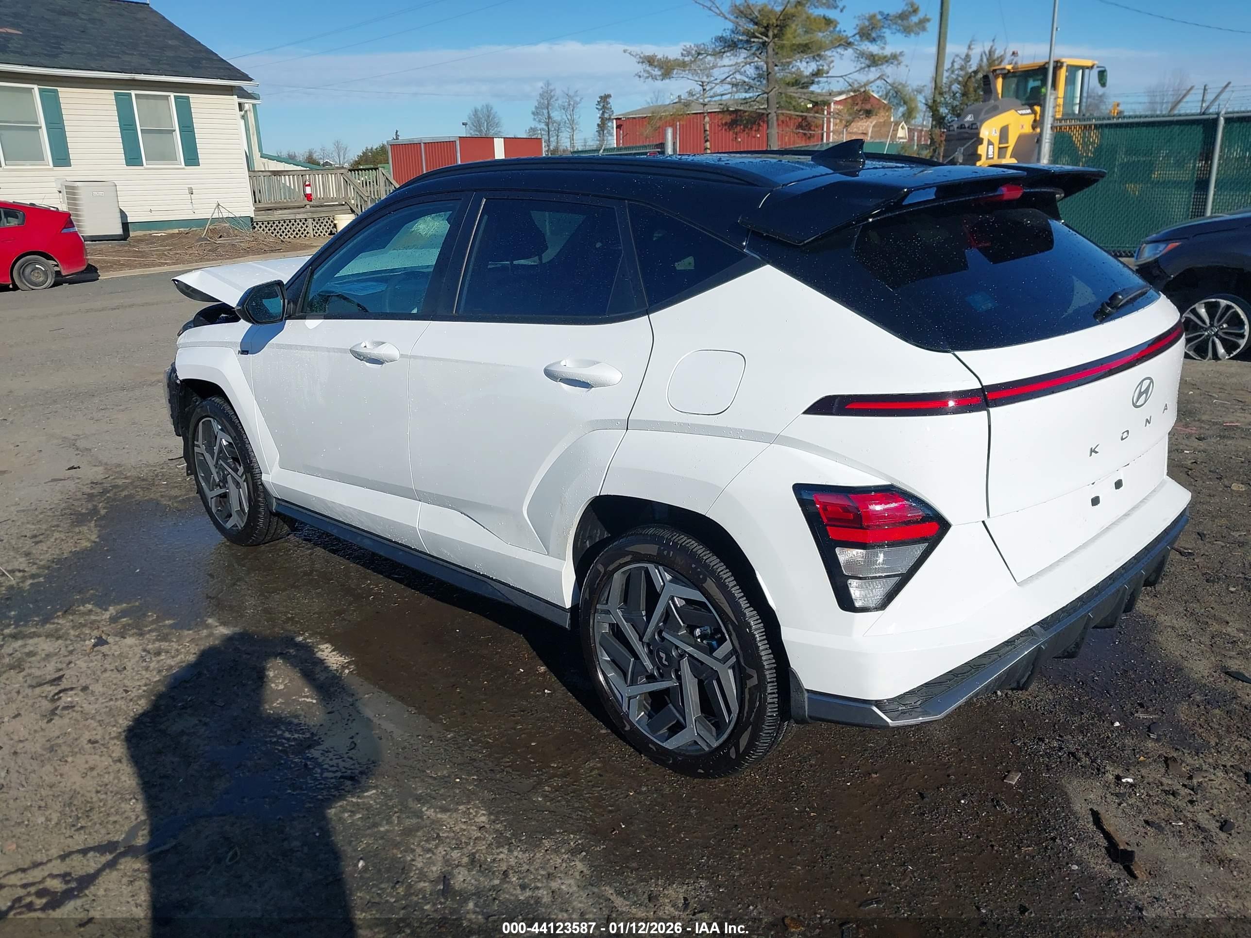 HYUNDAI KONA image 3