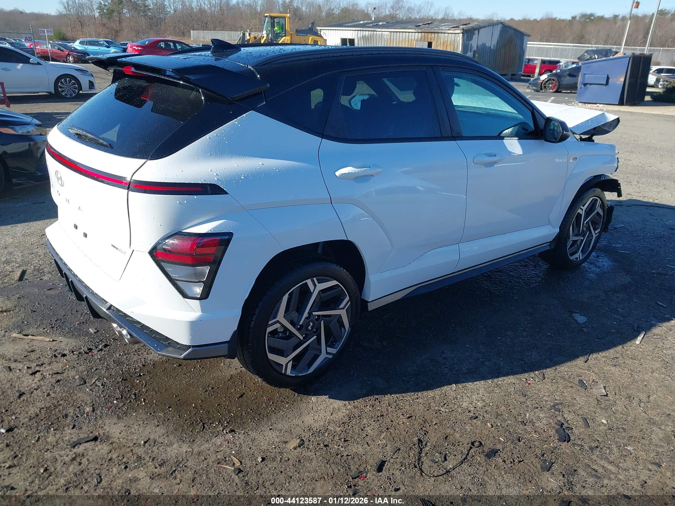 HYUNDAI KONA image 4