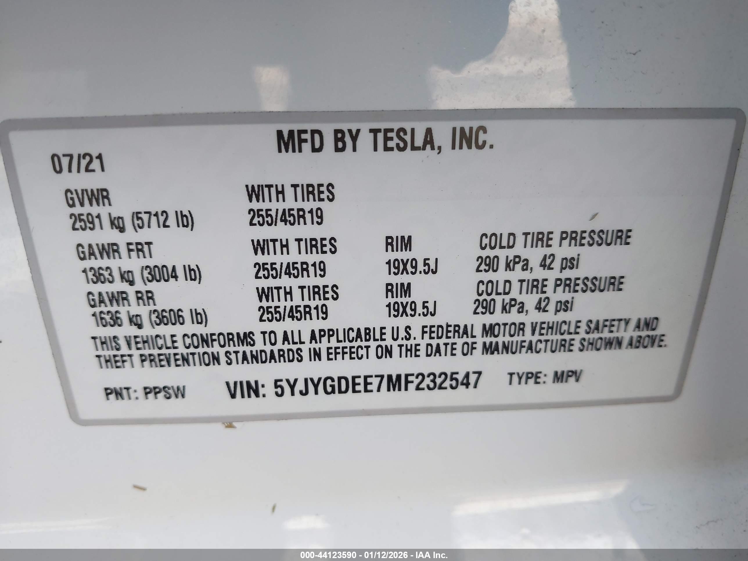 TESLA MODEL image 9