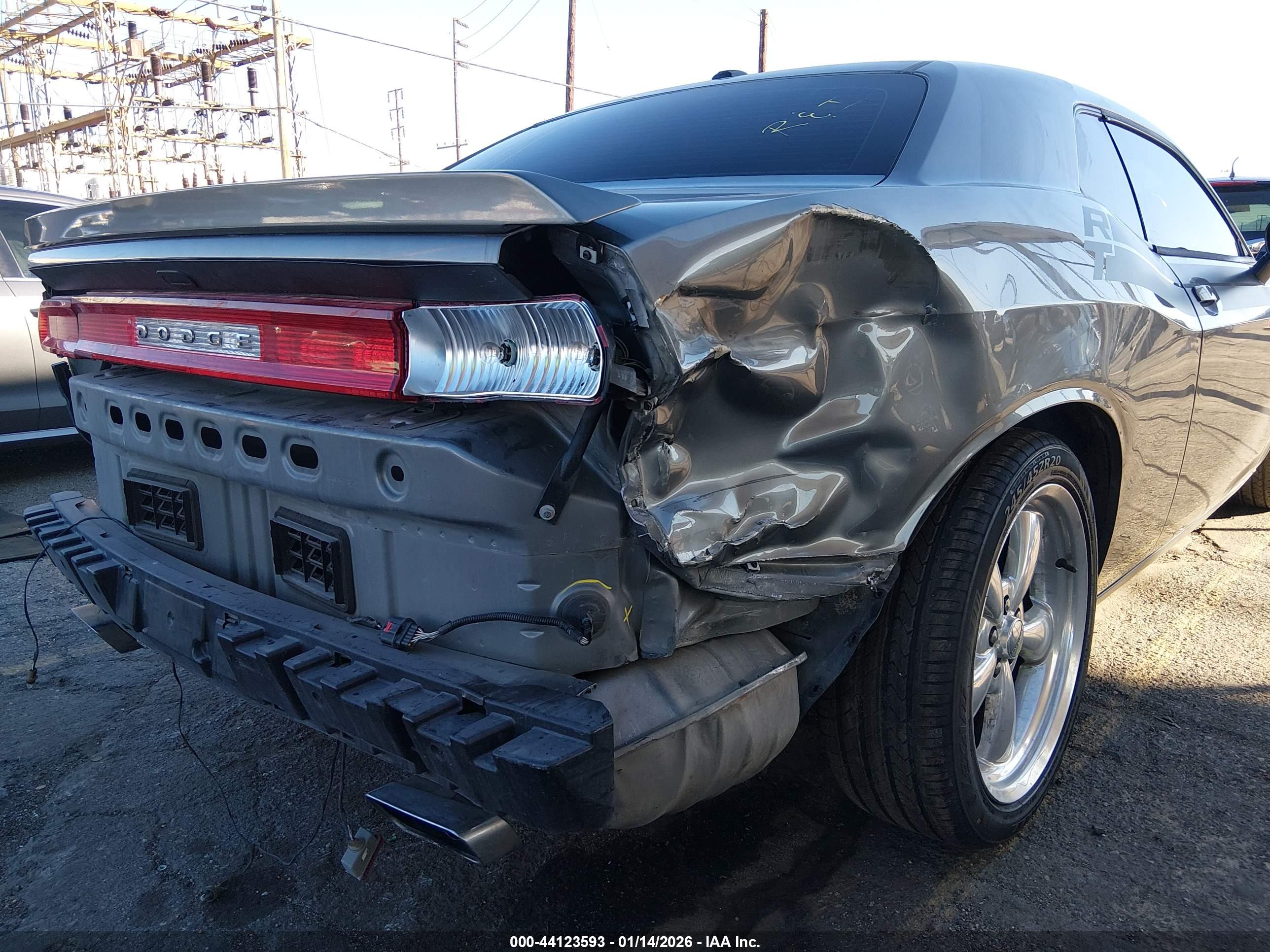 DODGE CHALLENGER image 6