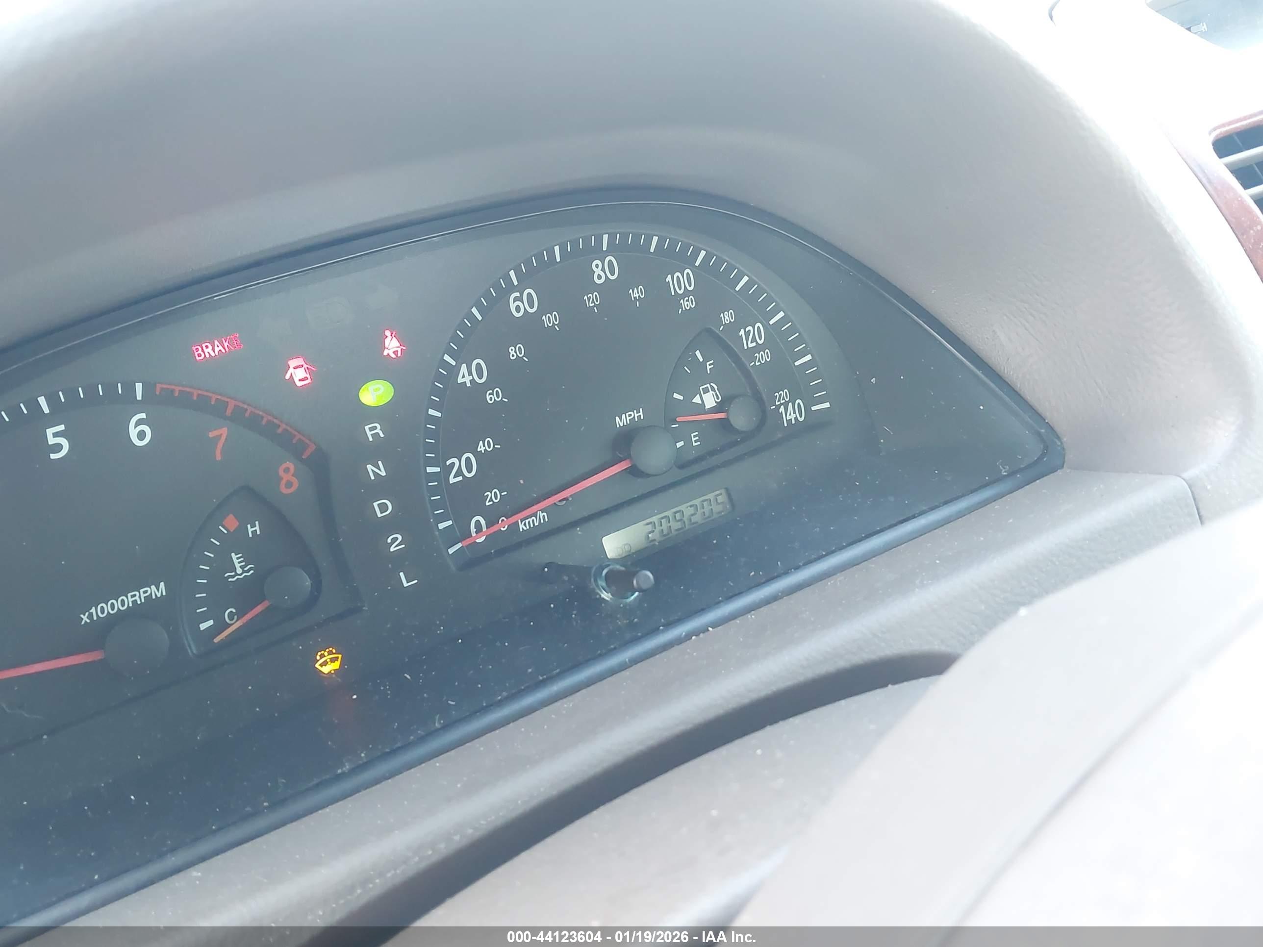 TOYOTA CAMRY image 7