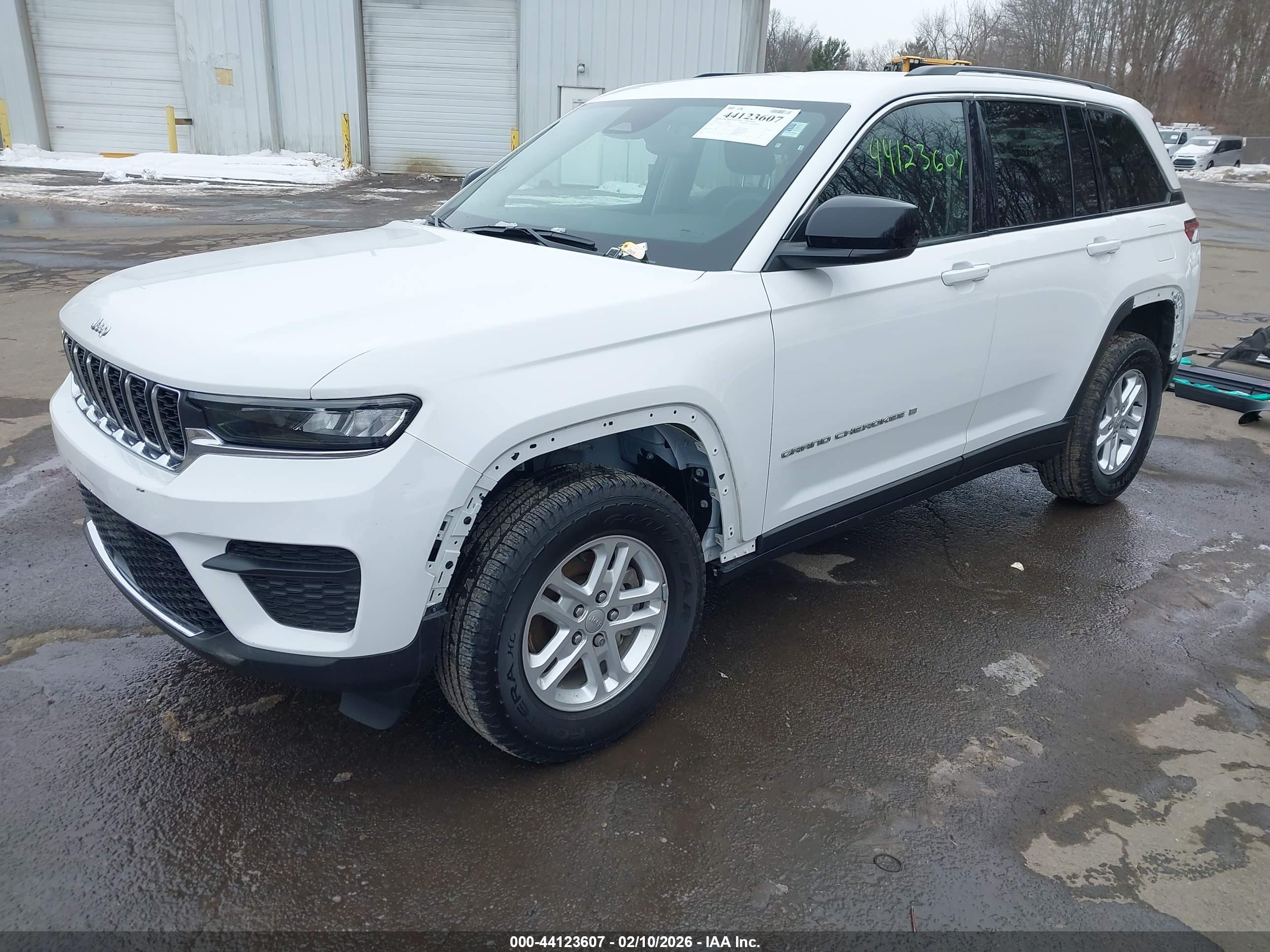JEEP GRAND image 2