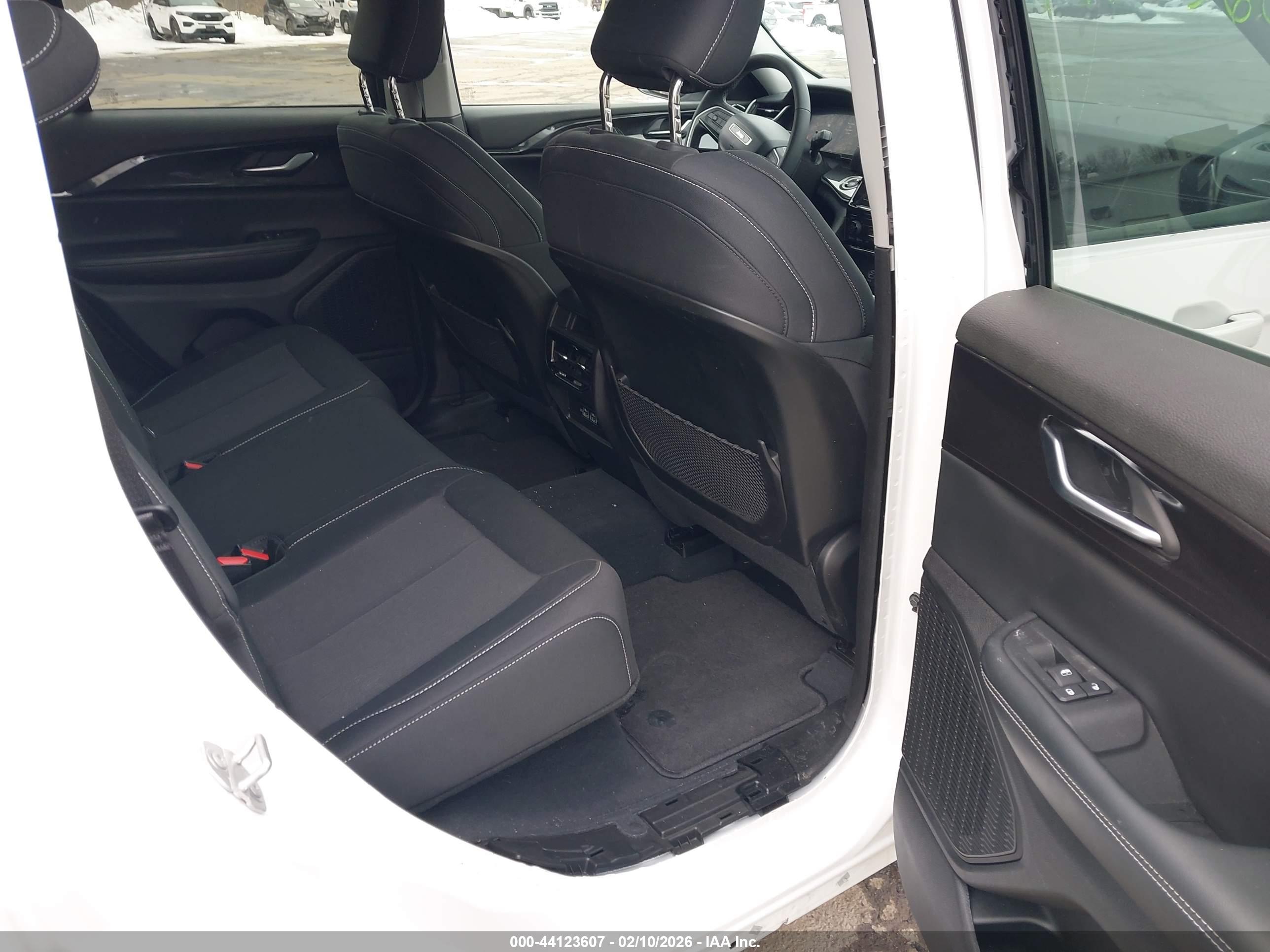 JEEP GRAND image 8