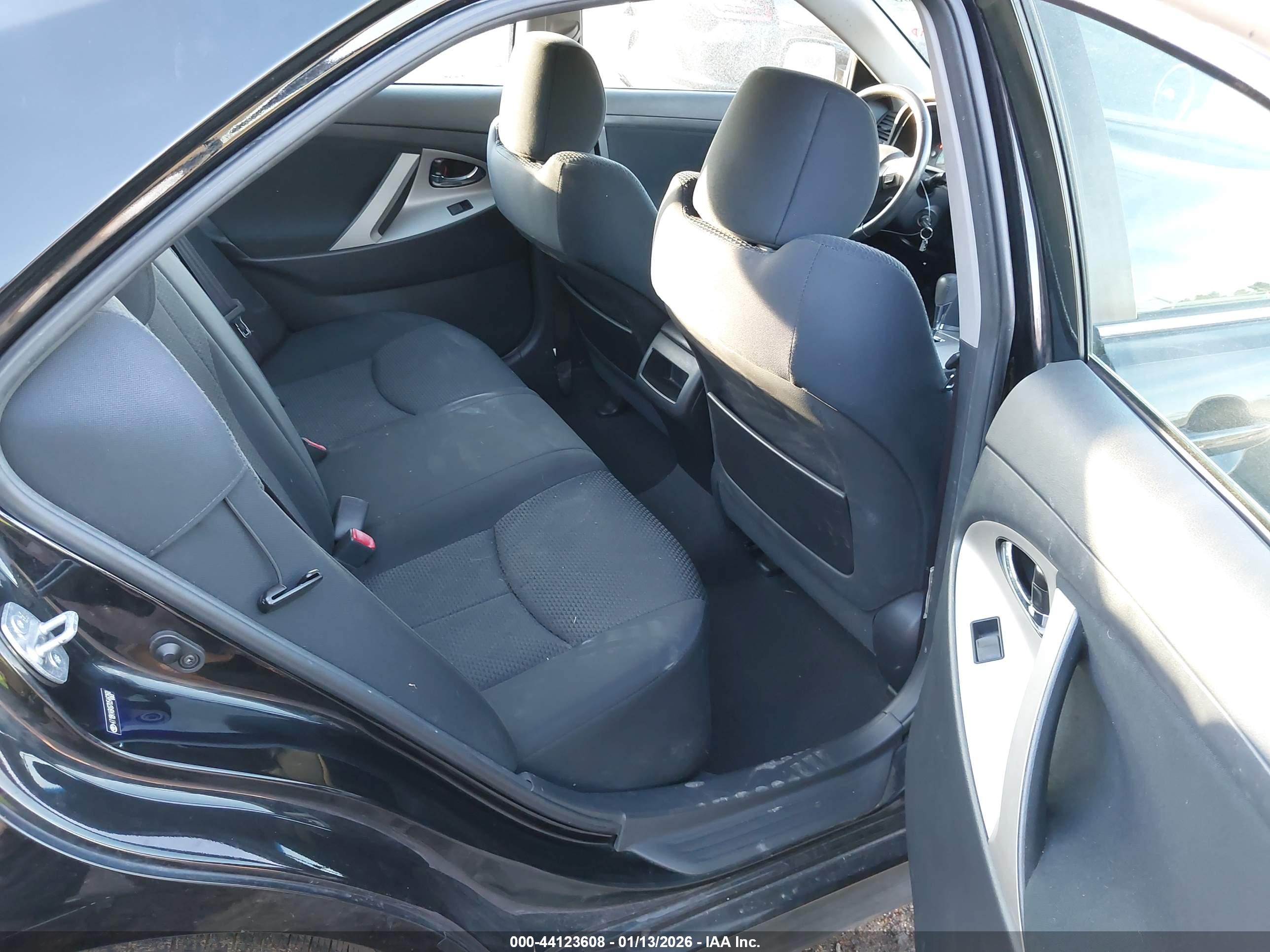 TOYOTA CAMRY image 8