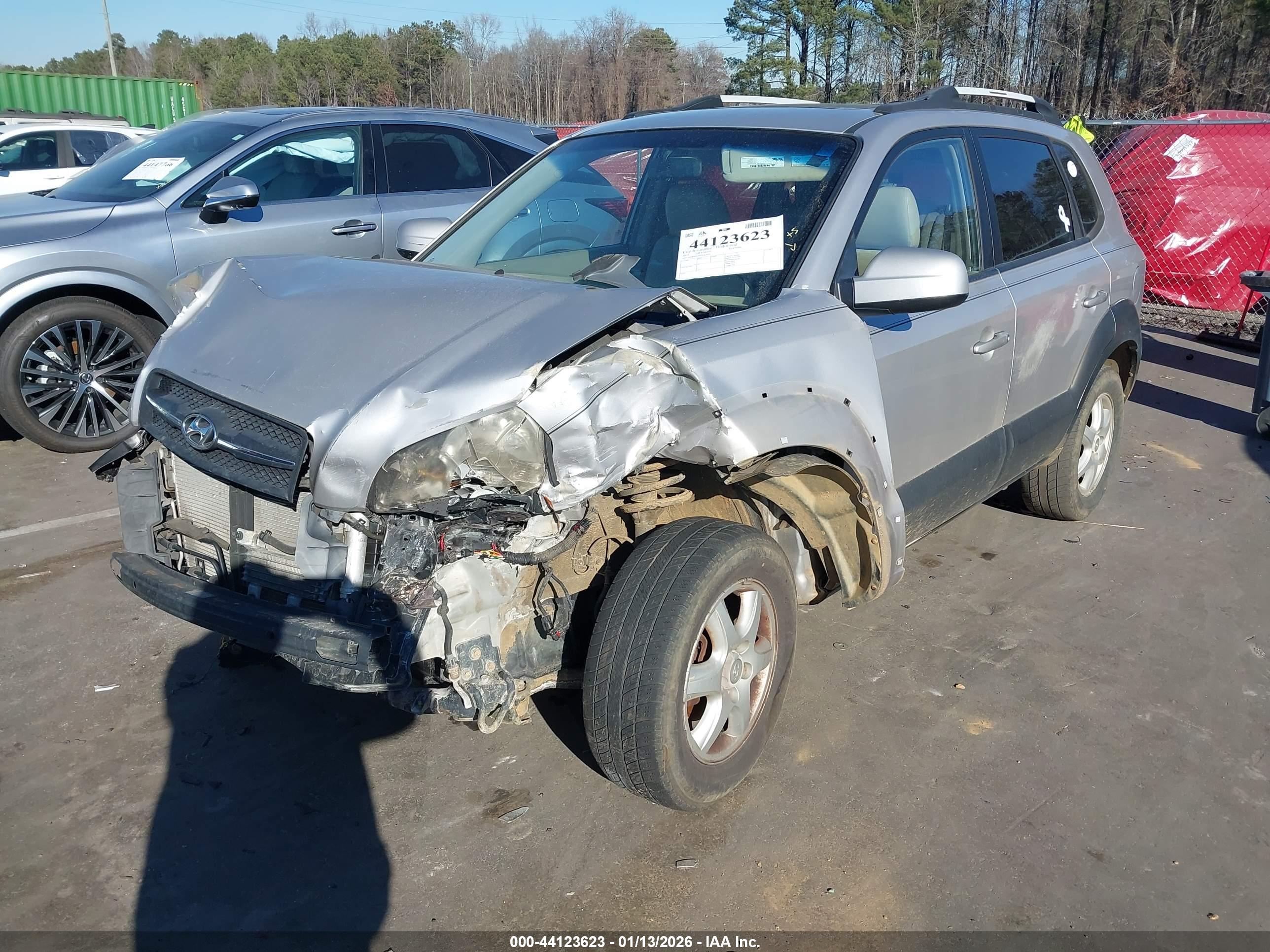 HYUNDAI TUCSON image 2