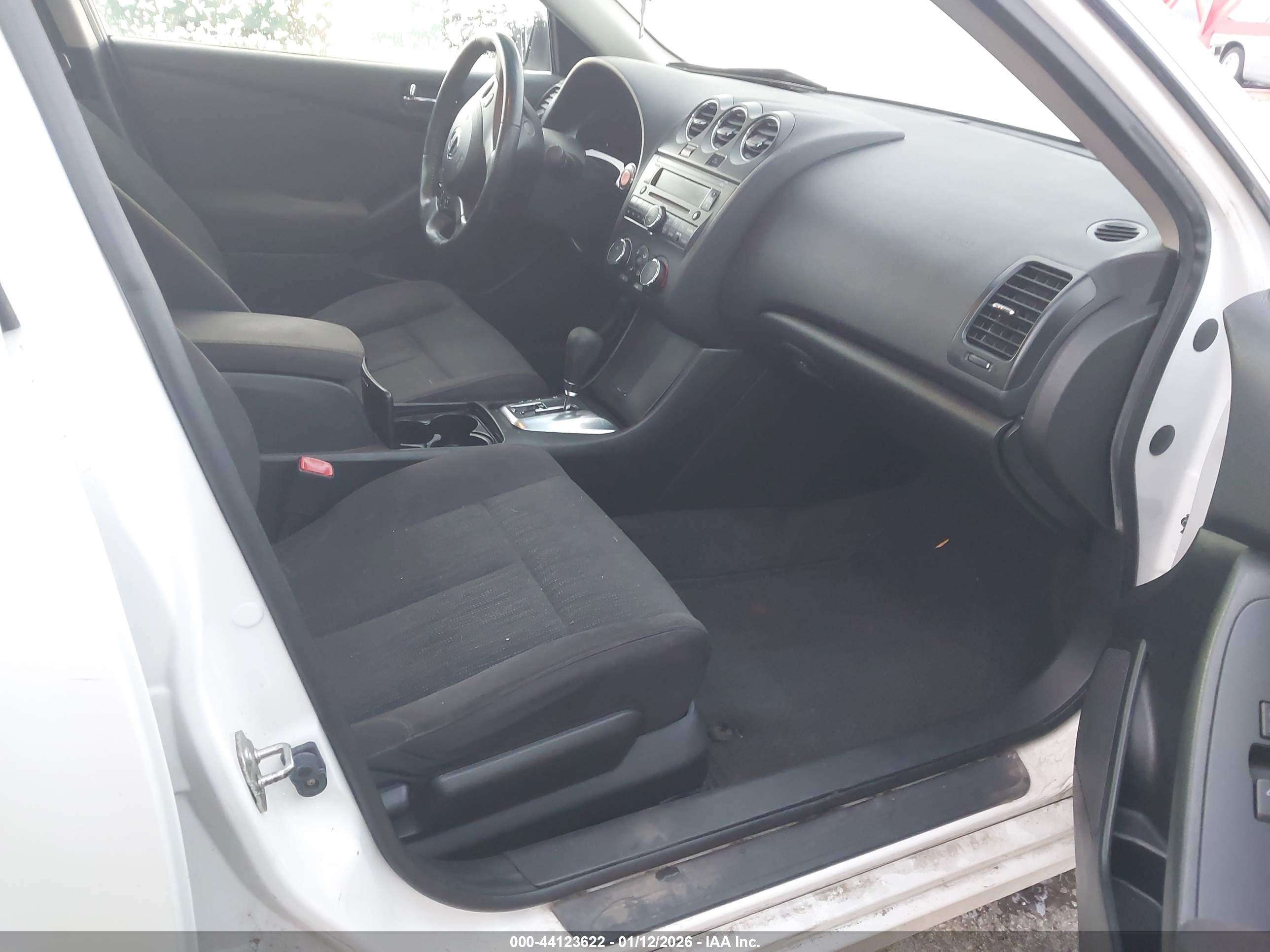 NISSAN ALTIMA image 5