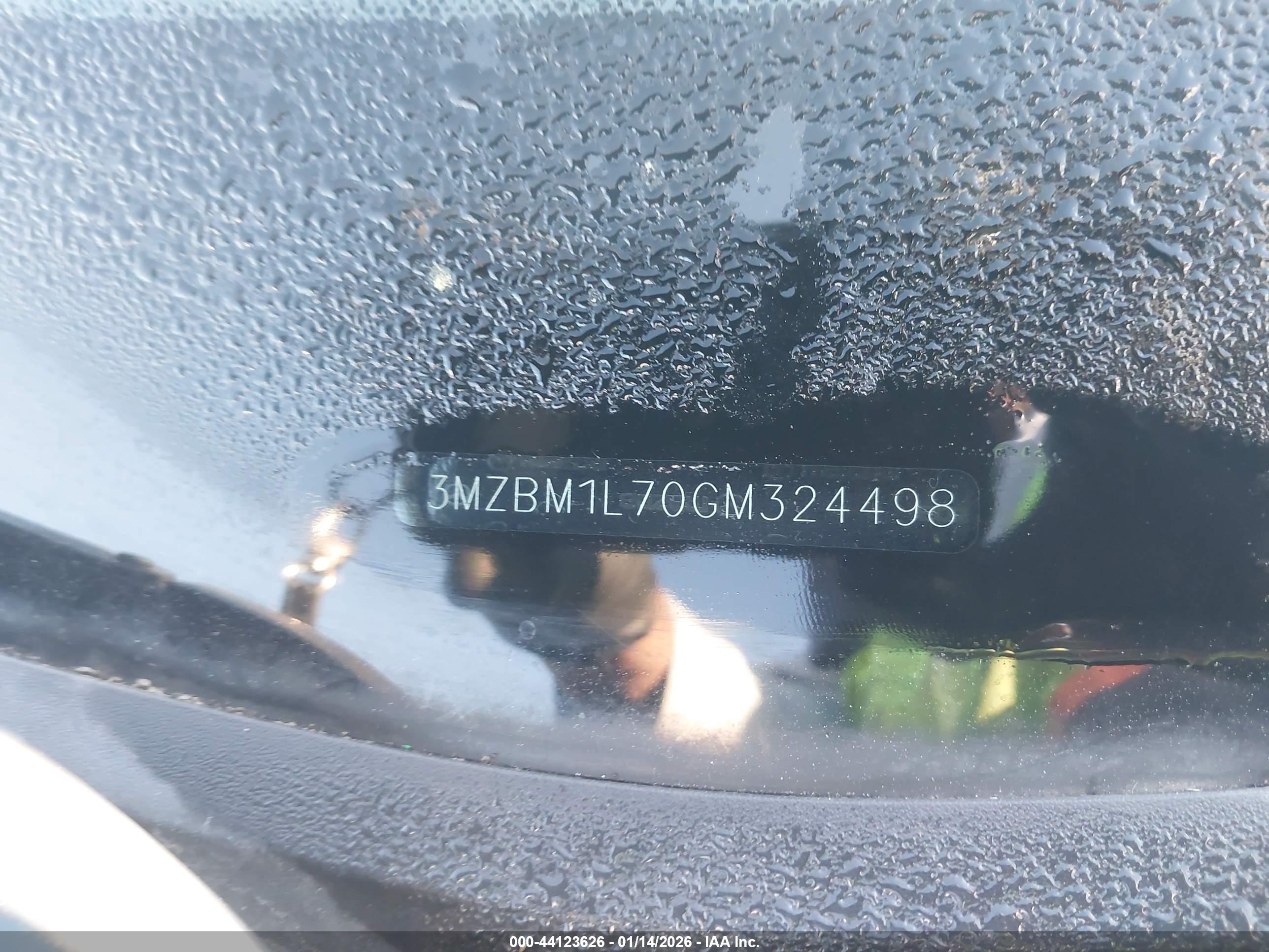MAZDA MAZDA3 image 9